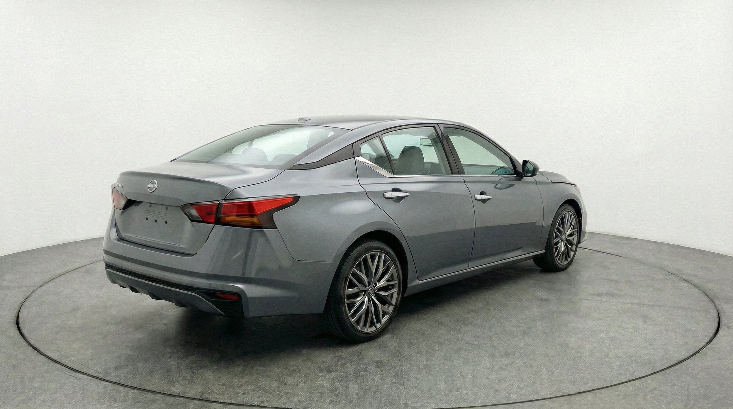 Thumbnail: 2025 Nissan Altima - 9