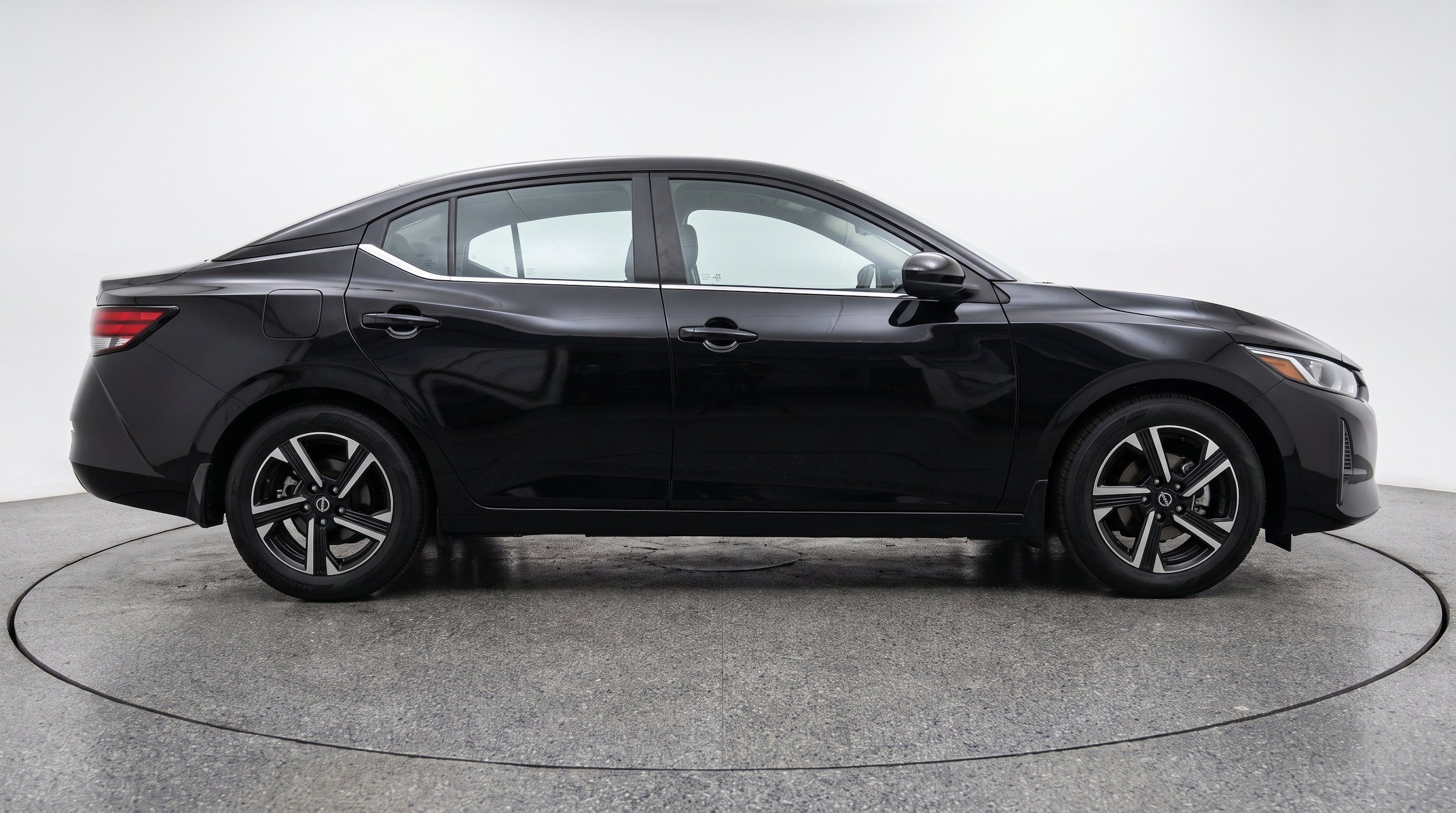Thumbnail: 2025 Nissan Sentra - 10