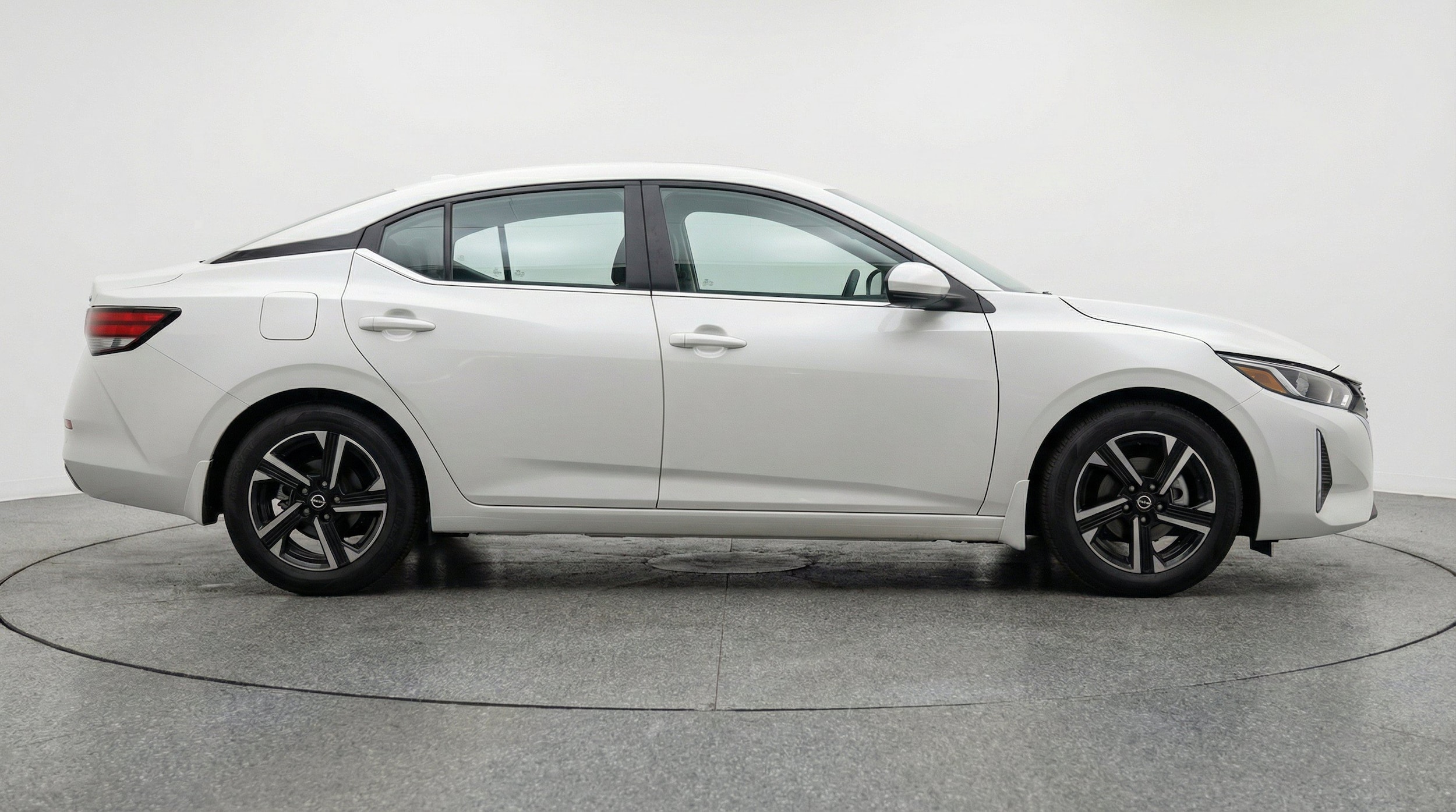 Thumbnail: 2025 Nissan Sentra - 10