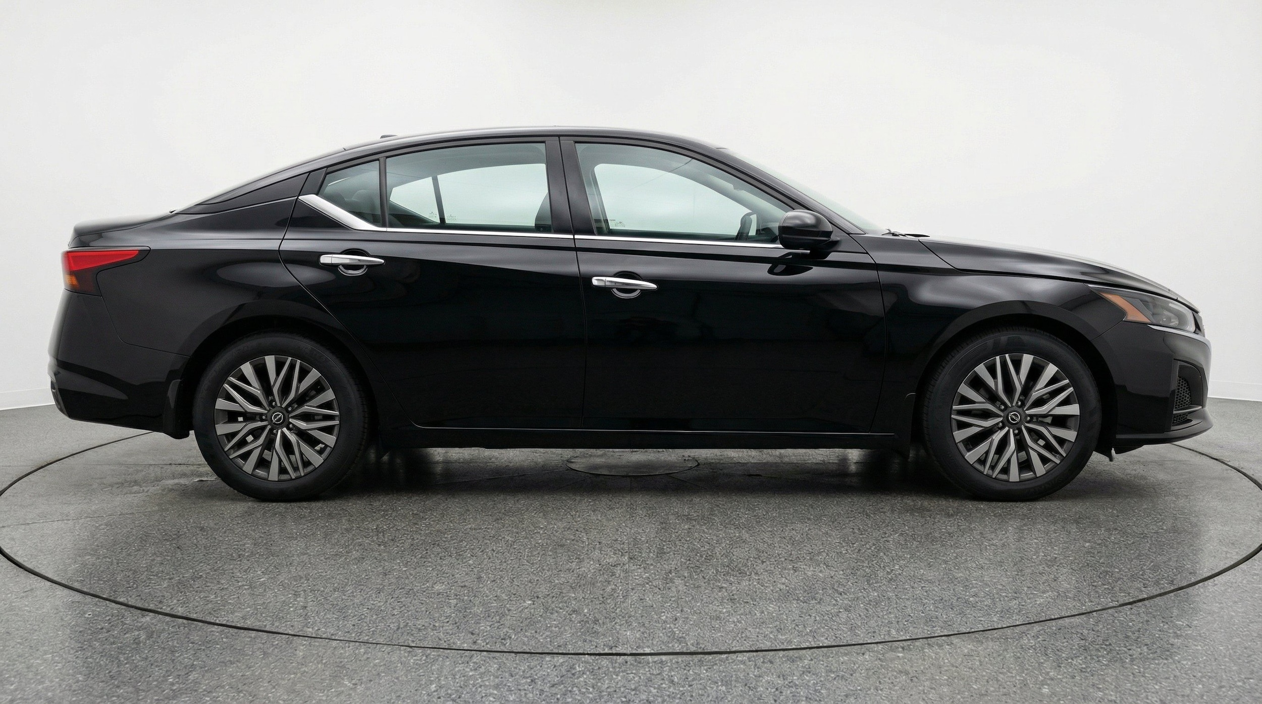 Thumbnail: 2025 Nissan Altima - 11
