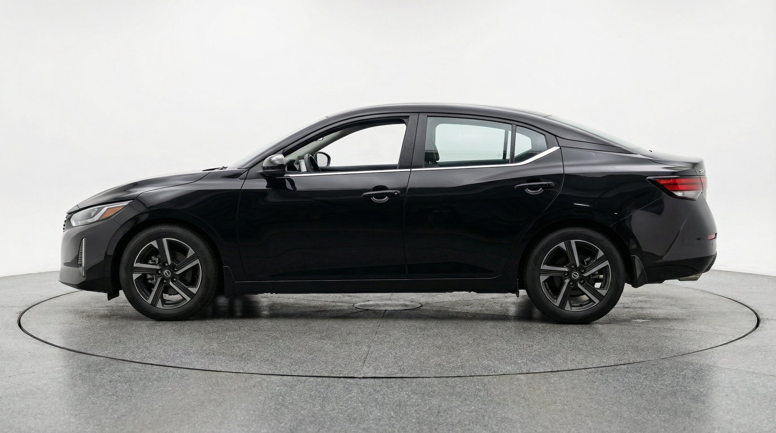 Thumbnail: 2025 Nissan Sentra - 5
