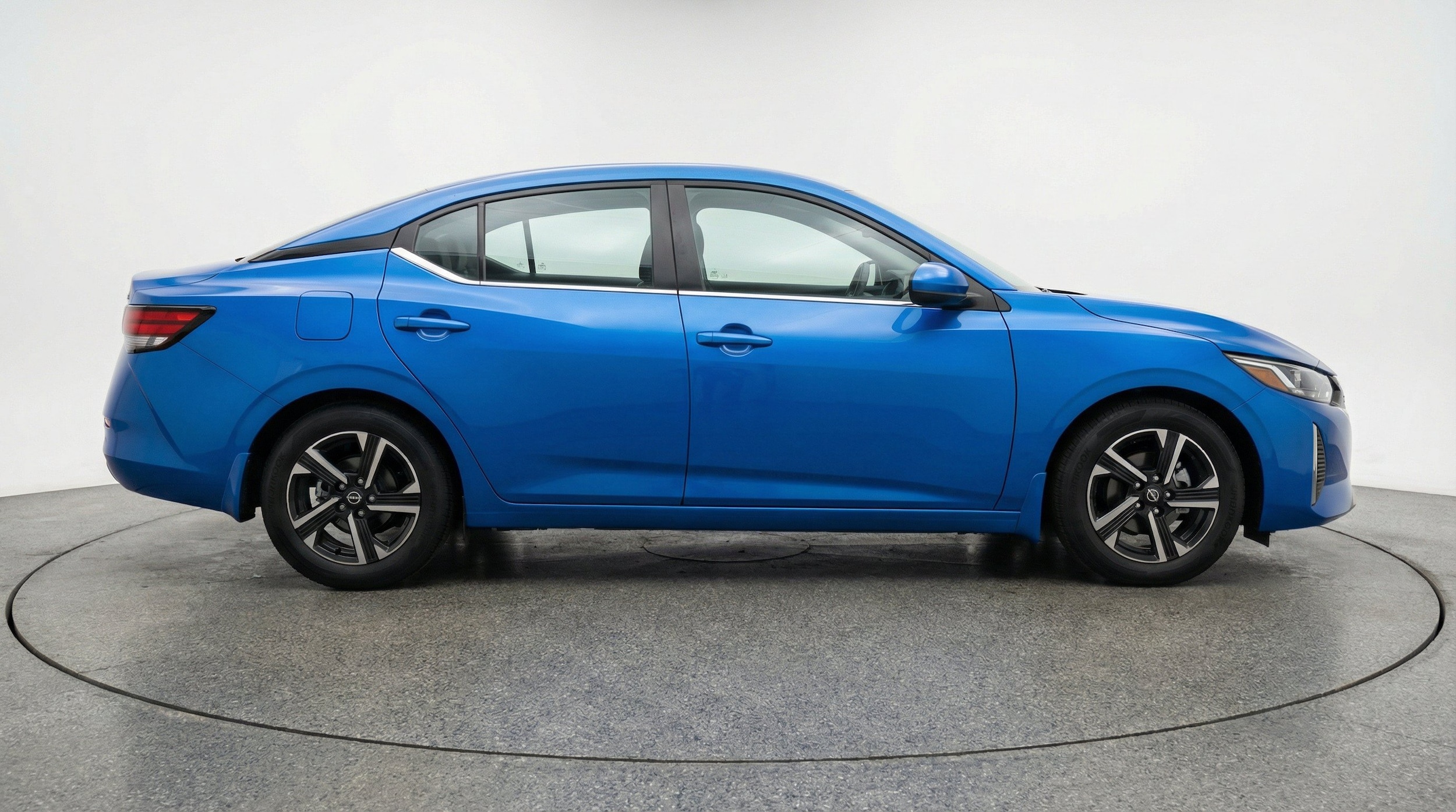Thumbnail: 2025 Nissan Sentra - 10