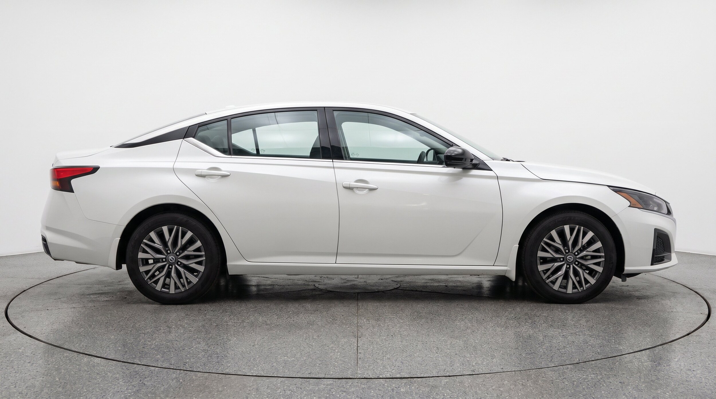 Thumbnail: 2025 Nissan Altima - 10