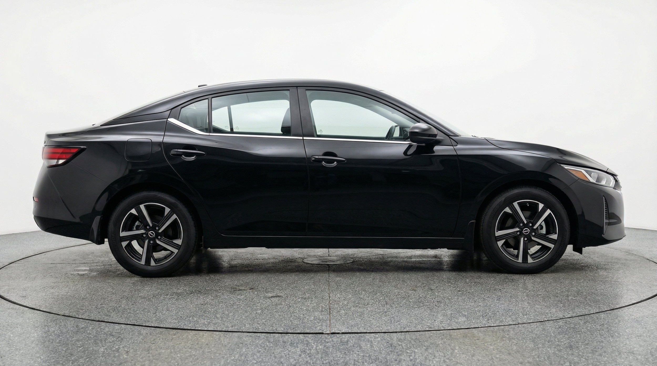 Thumbnail: 2025 Nissan Sentra - 10