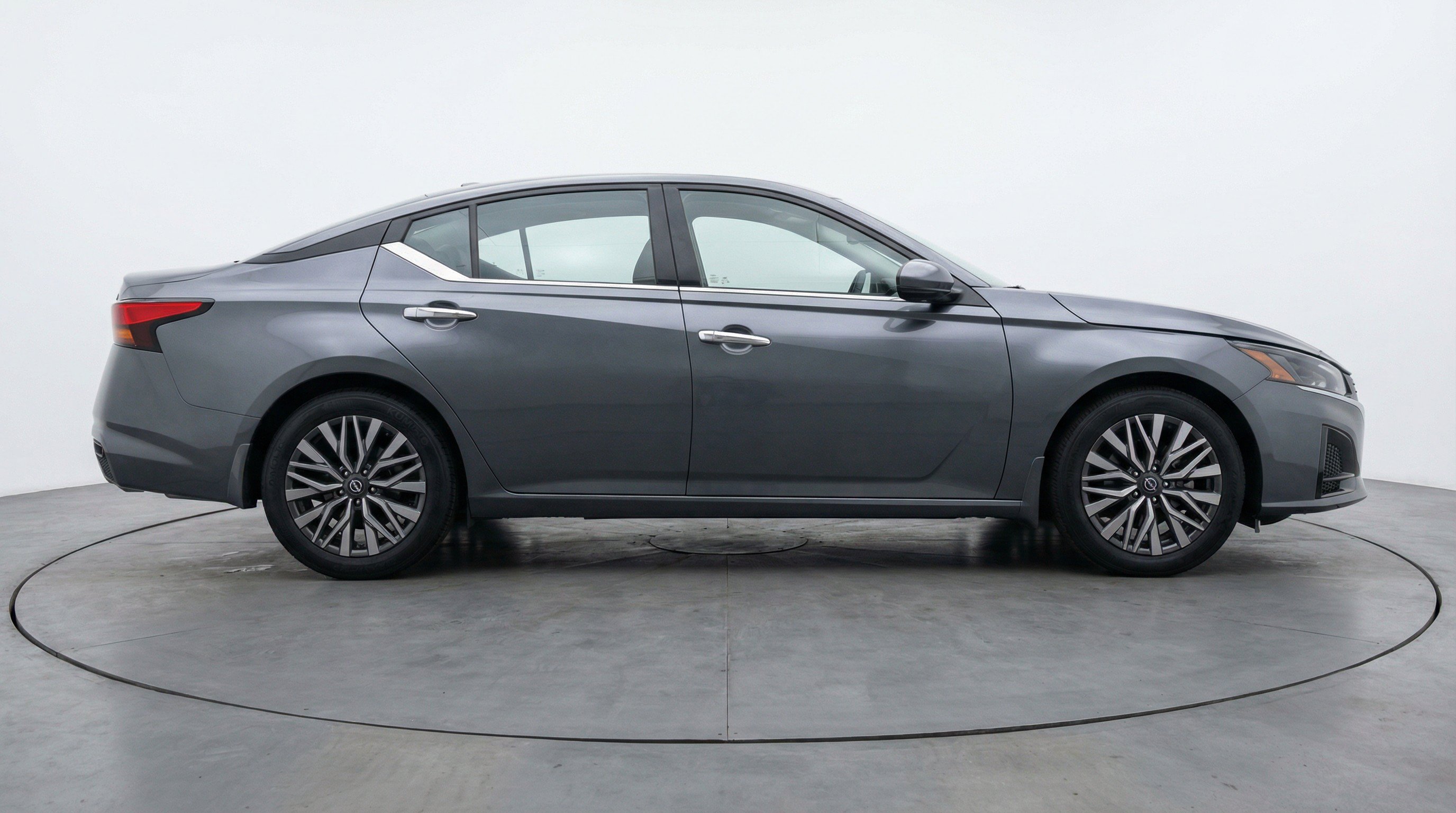 Thumbnail: 2025 Nissan Altima - 10