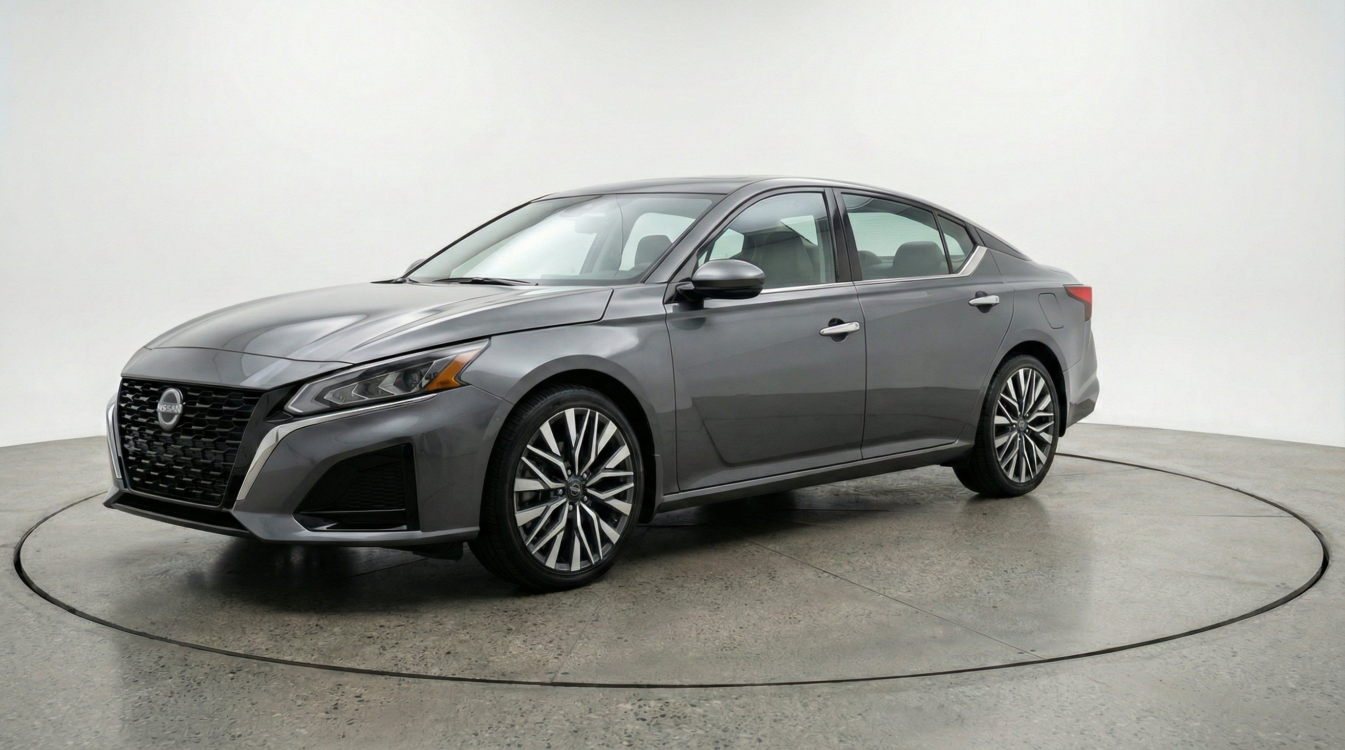 Thumbnail: 2025 Nissan Altima - 3