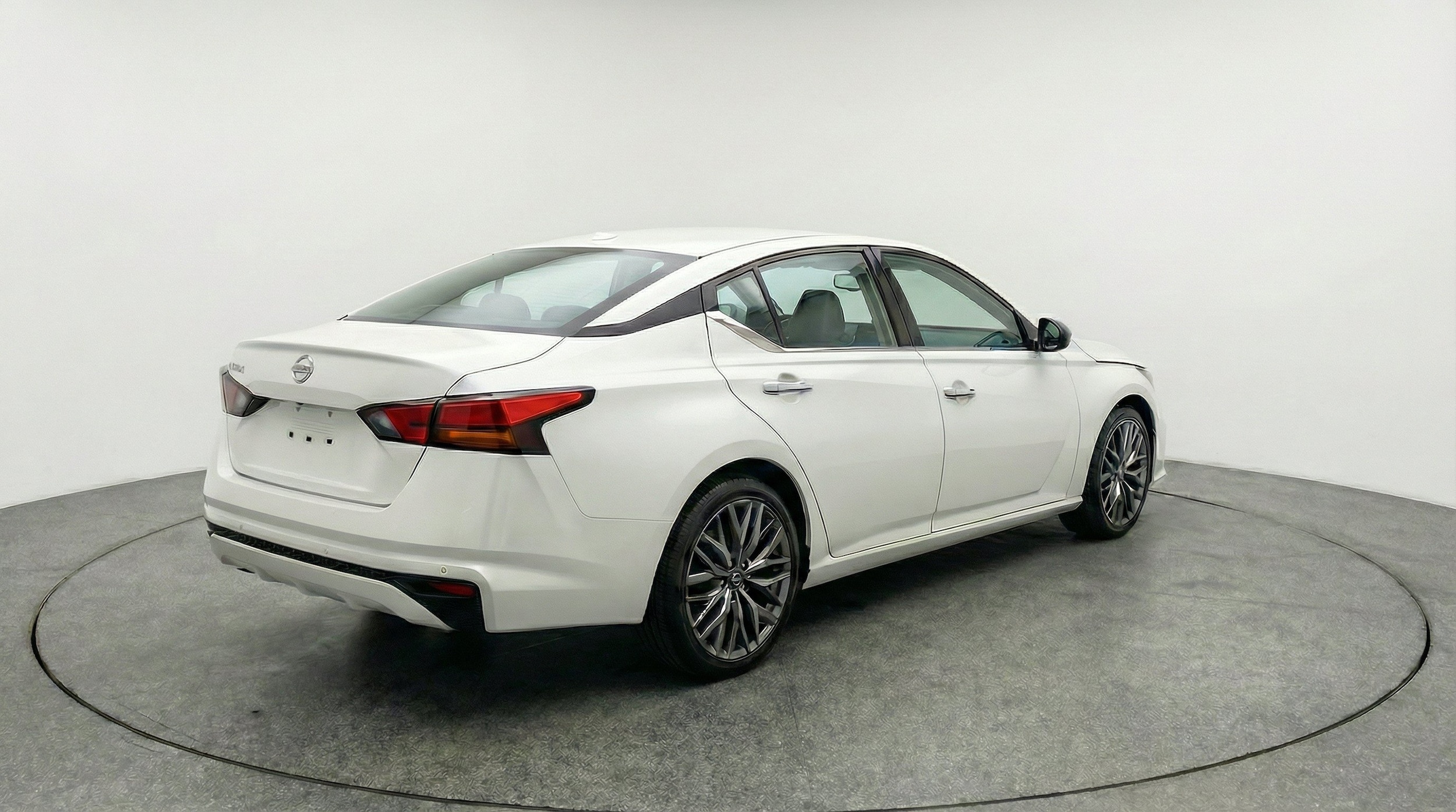 Thumbnail: 2025 Nissan Altima - 9