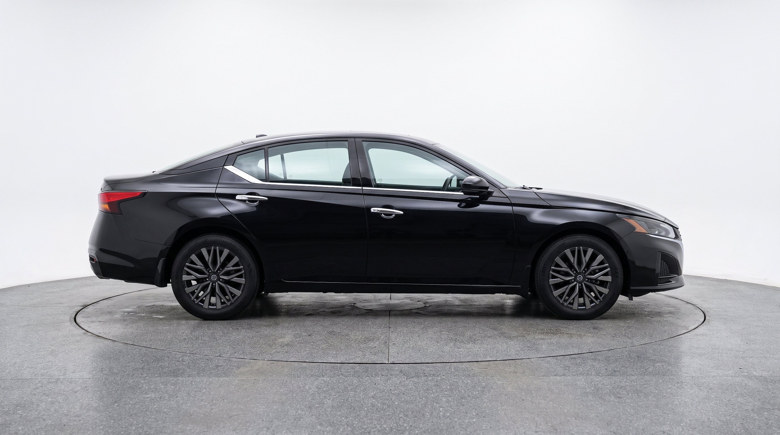 Thumbnail: 2025 Nissan Altima - 10