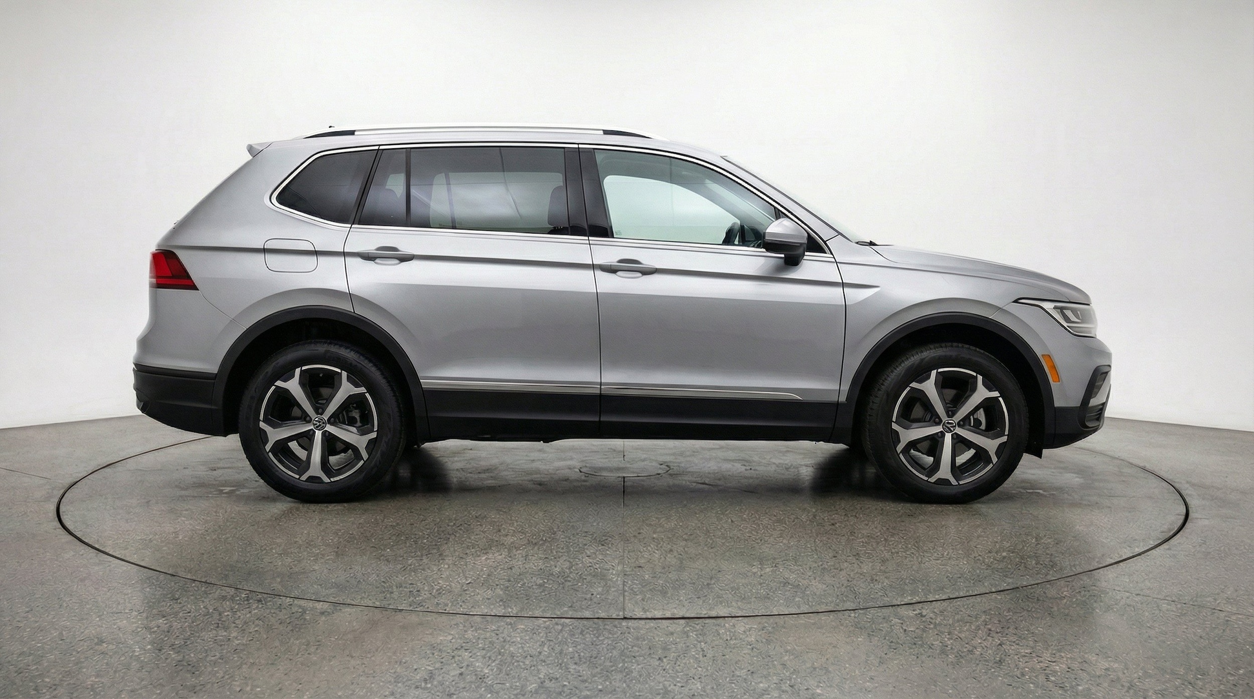 Thumbnail: 2026 Volkswagen Tiguan - 11