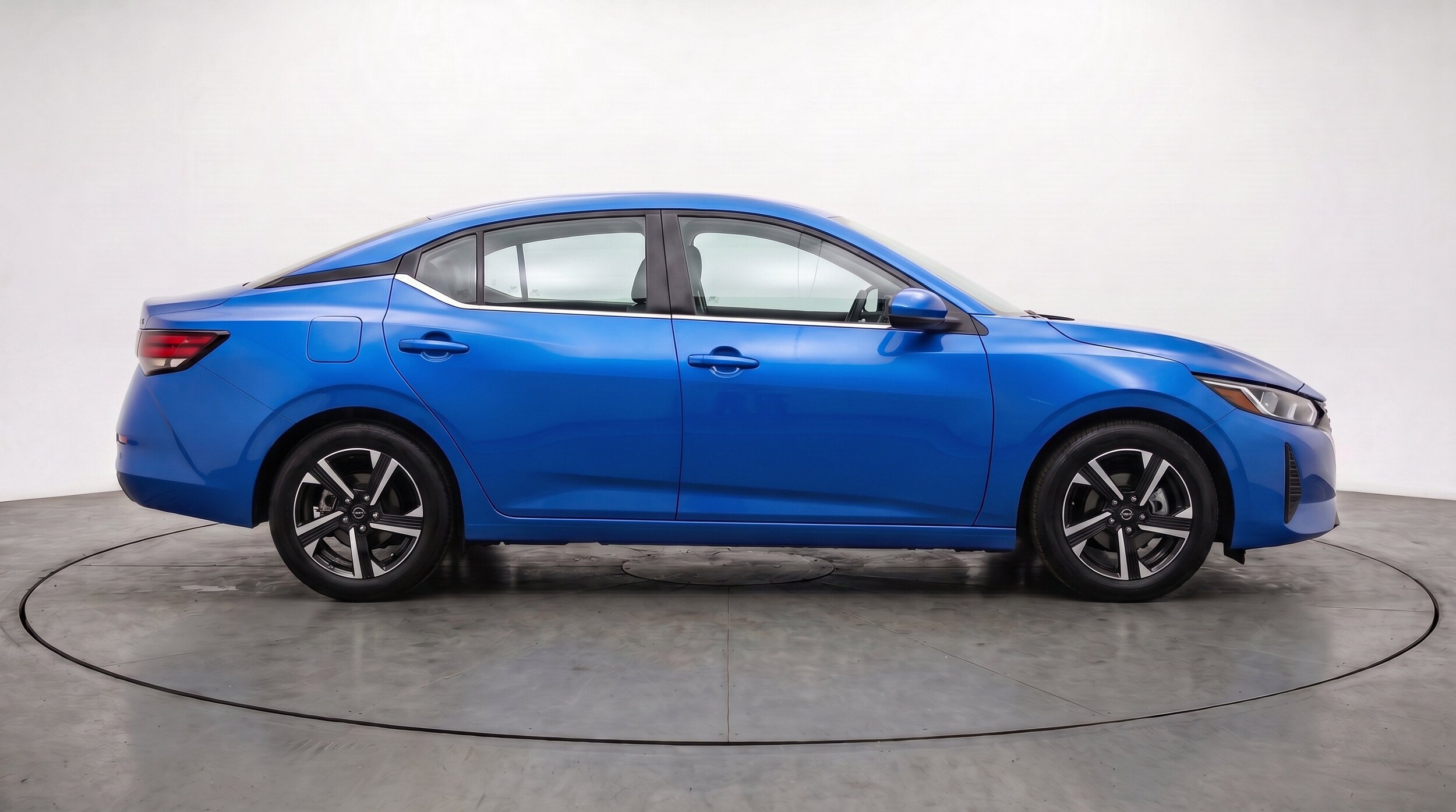 Thumbnail: 2025 Nissan Sentra - 10