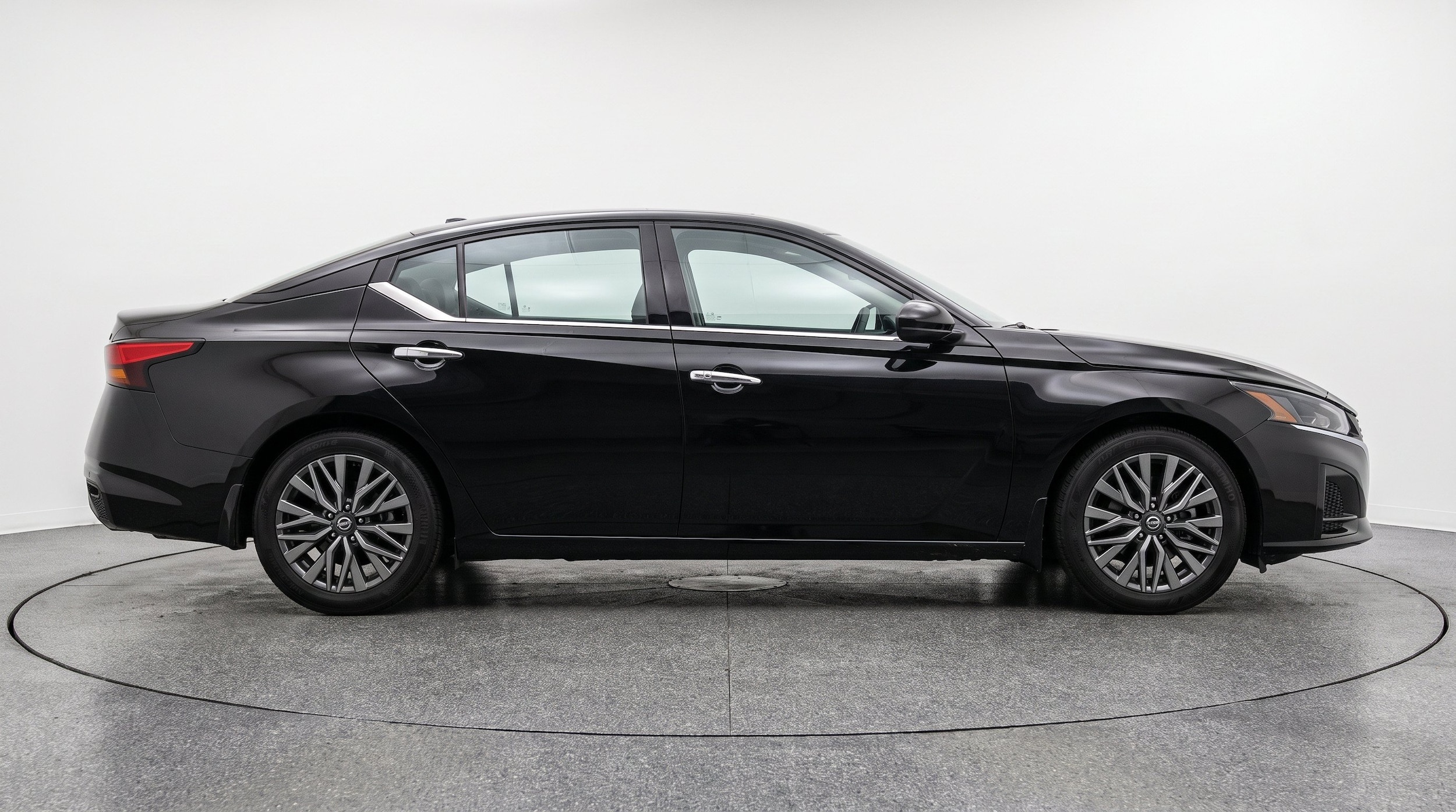 Thumbnail: 2025 Nissan Altima - 10