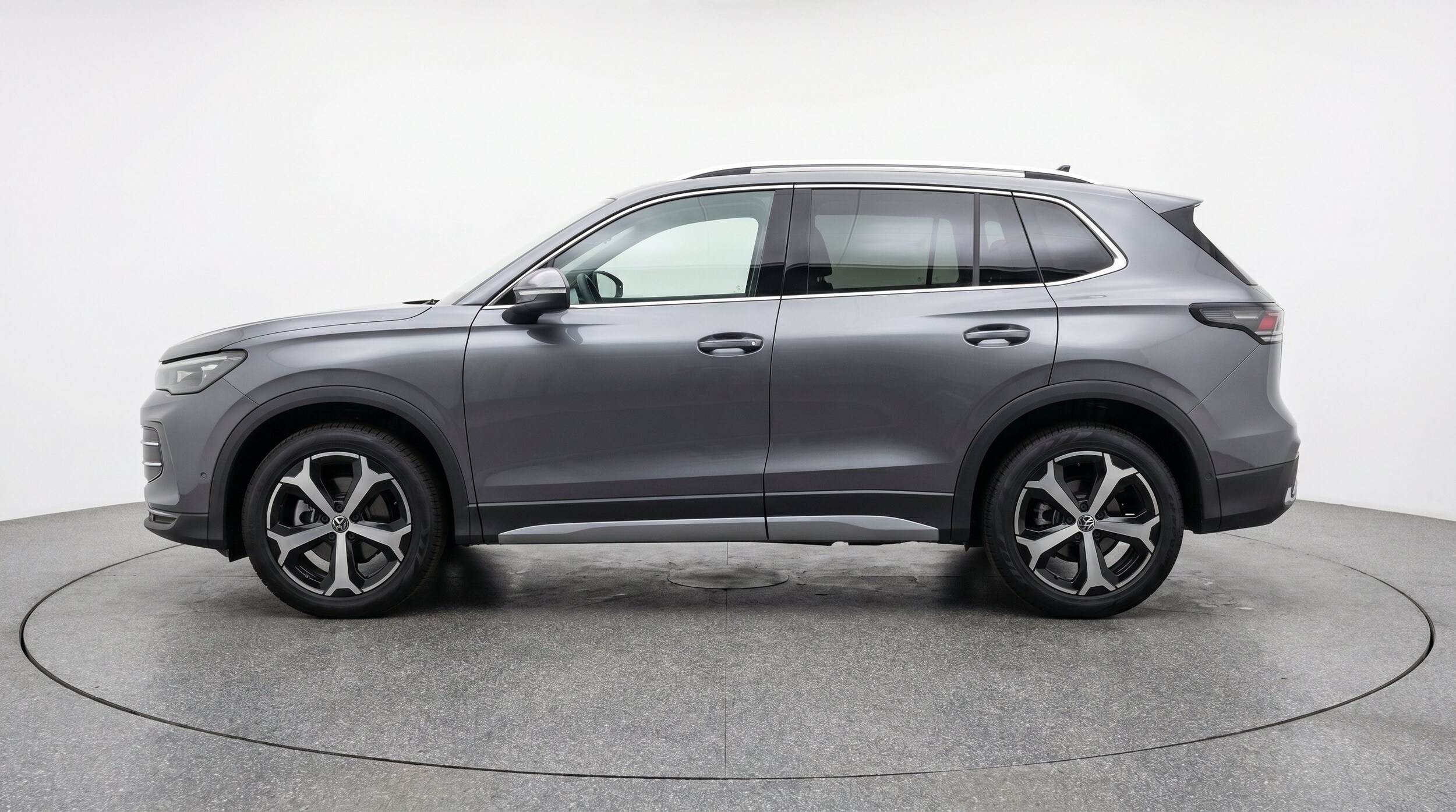 Thumbnail: 2026 Volkswagen Tiguan - 5