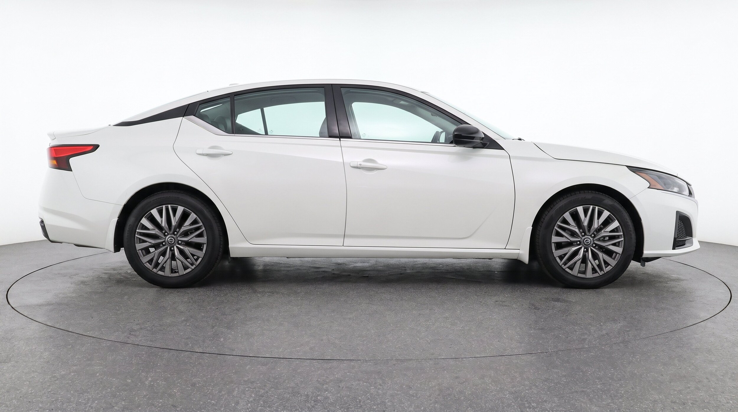 Thumbnail: 2025 Nissan Altima - 10