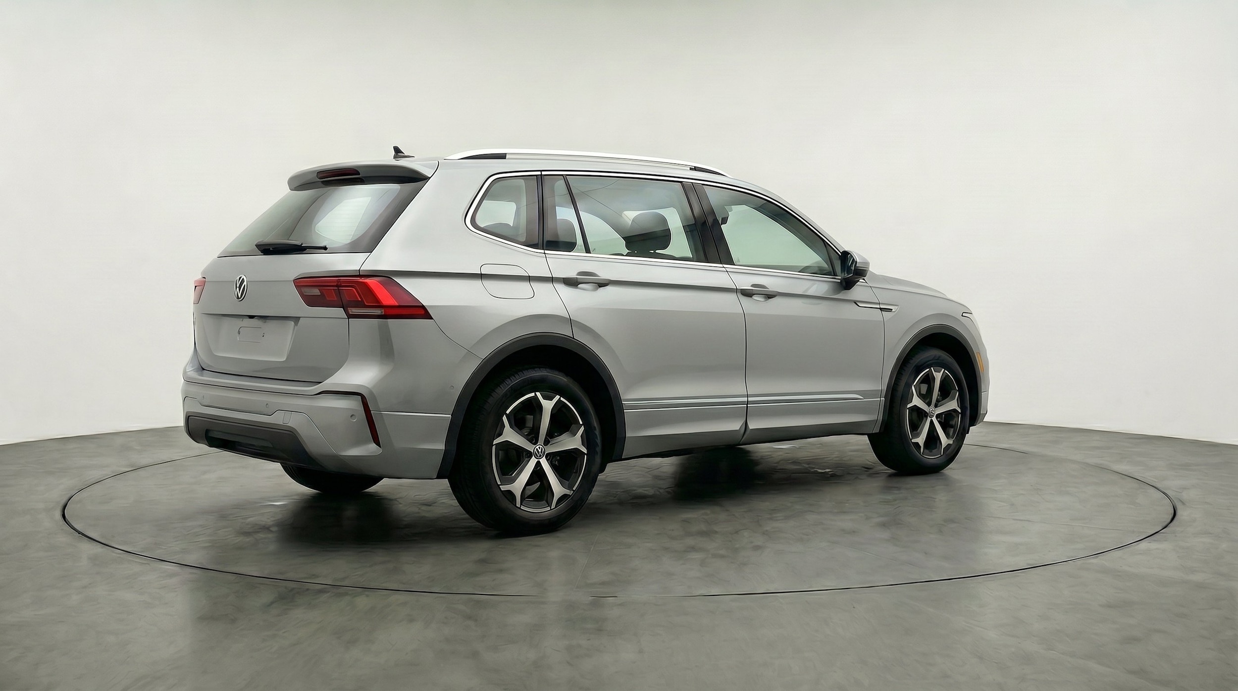 Thumbnail: 2026 Volkswagen Tiguan - 9