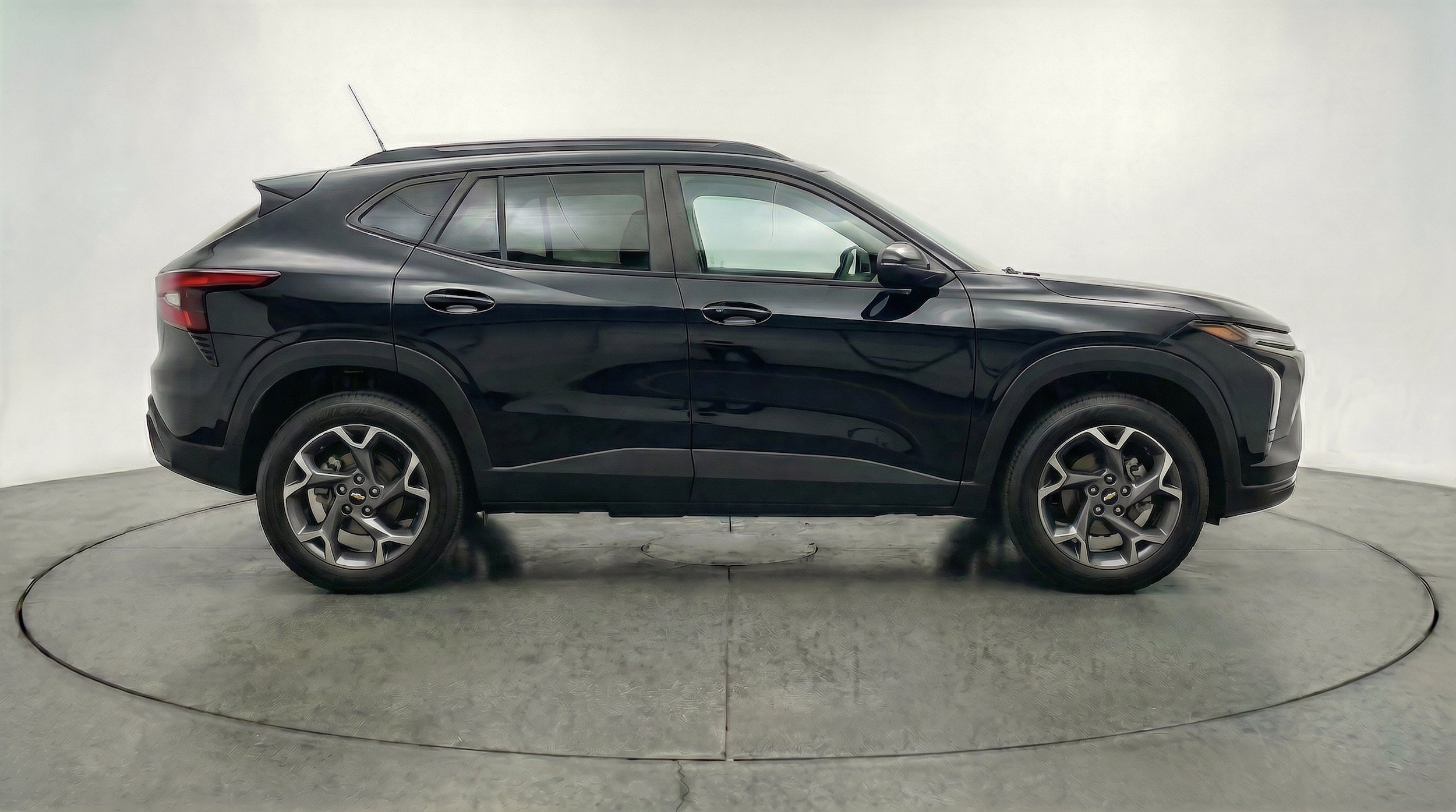 Thumbnail: 2025 Chevrolet Trax - 10