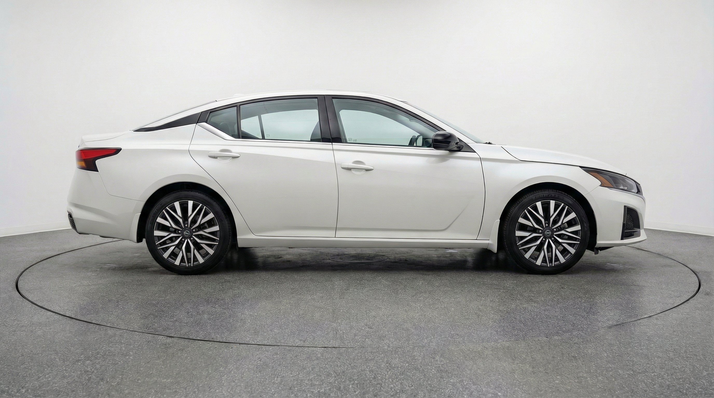 Thumbnail: 2025 Nissan Altima - 10