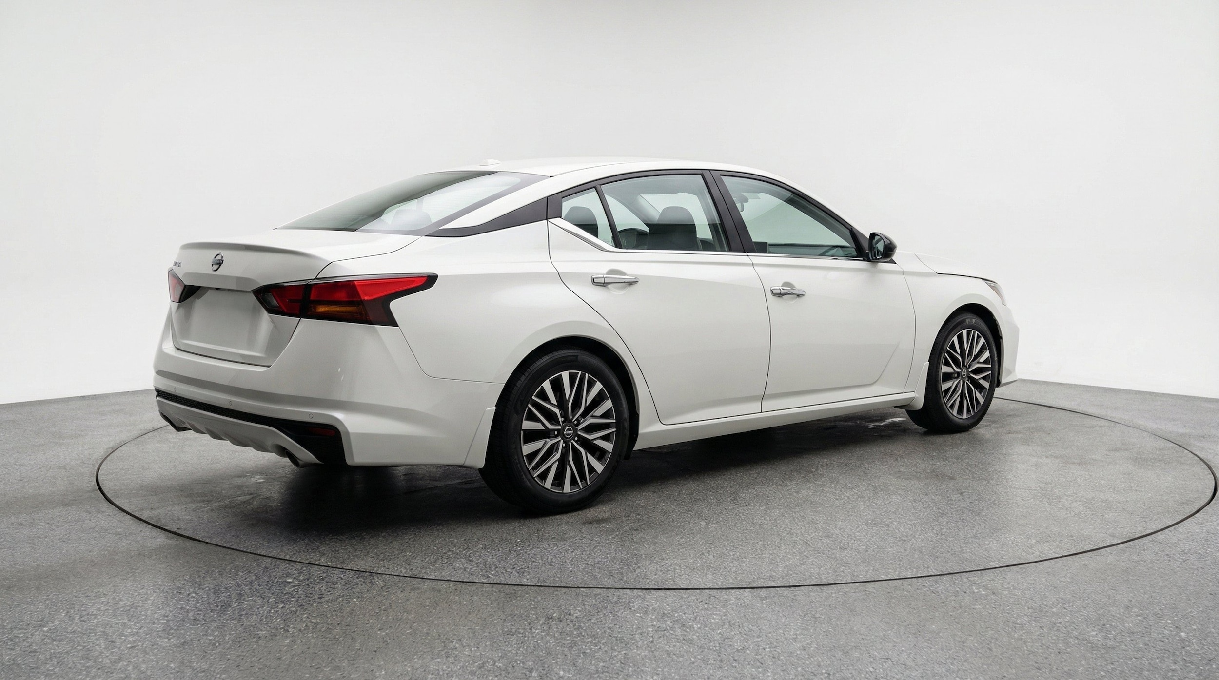 Thumbnail: 2025 Nissan Altima - 9