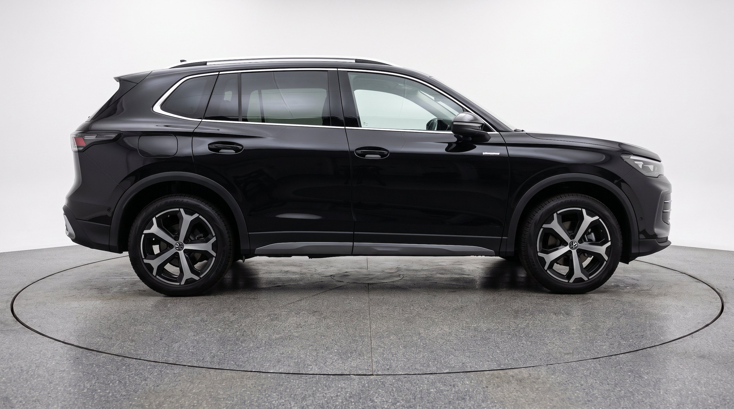 Thumbnail: 2026 Volkswagen Tiguan - 10