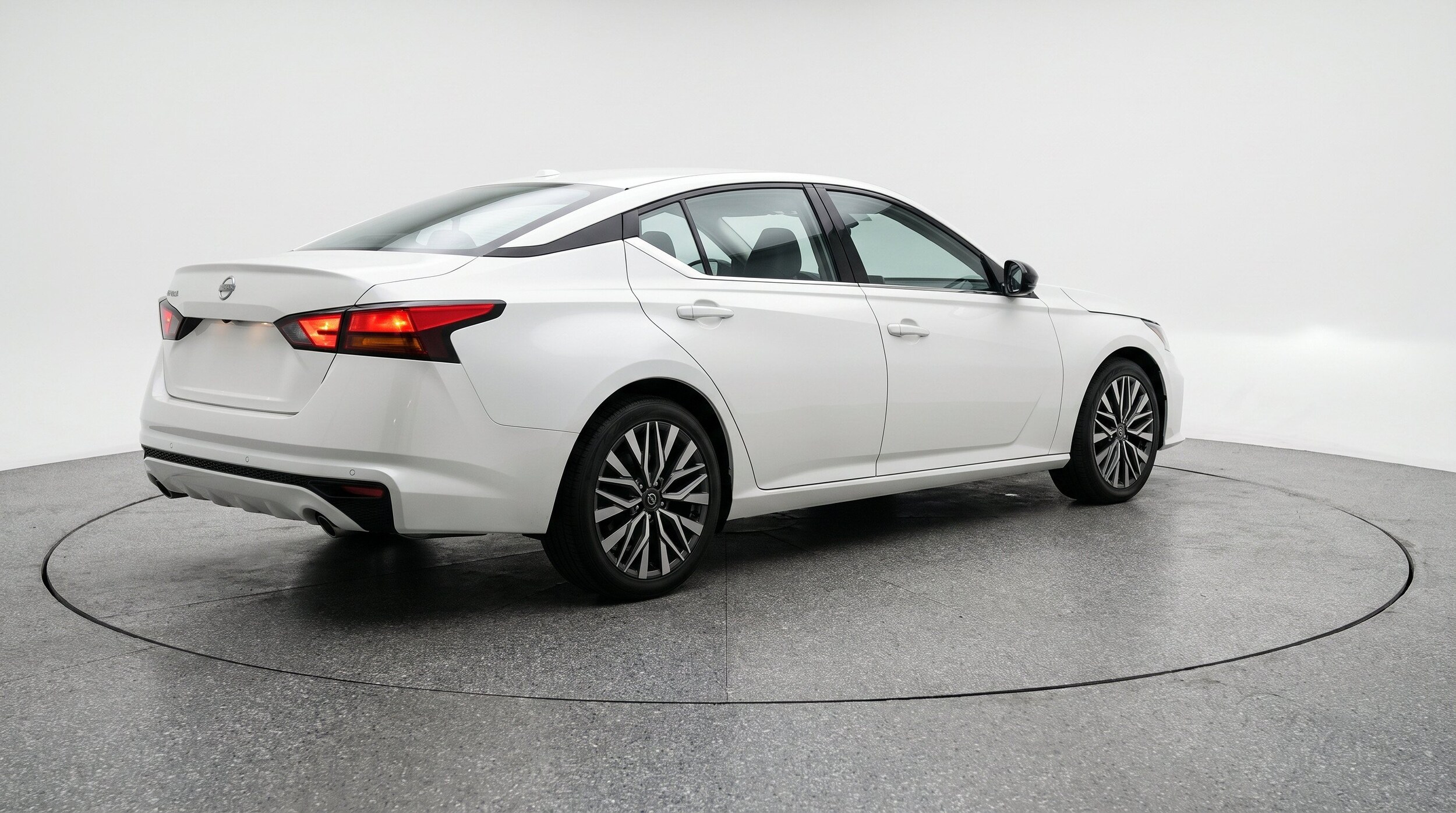 Thumbnail: 2025 Nissan Altima - 9