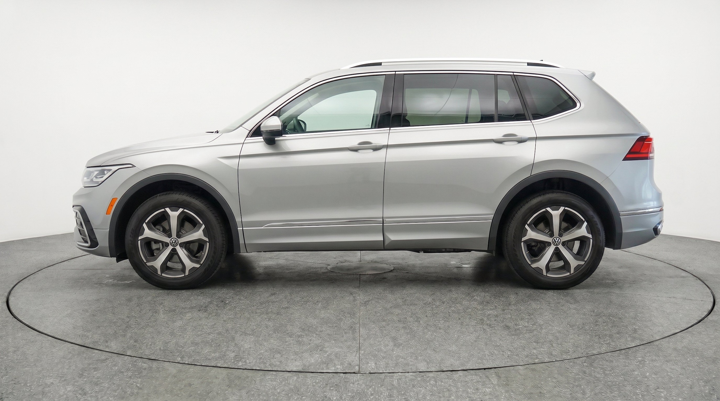 Thumbnail: 2026 Volkswagen Tiguan - 5