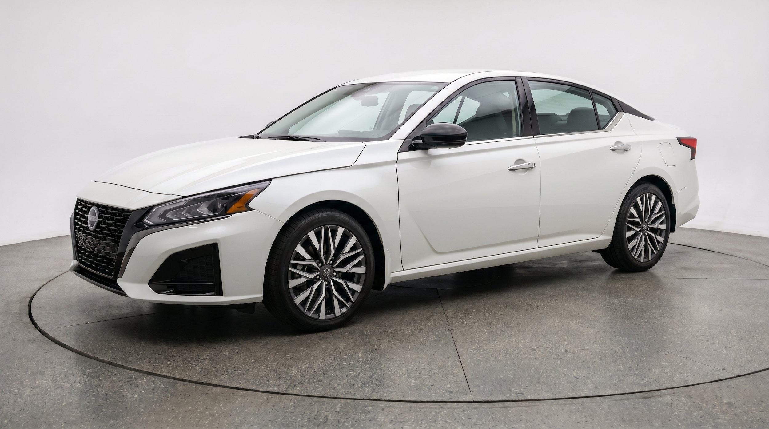 Thumbnail: 2025 Nissan Altima - 3