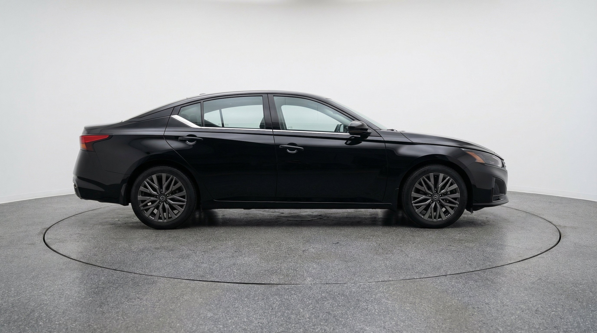 Thumbnail: 2025 Nissan Altima - 10