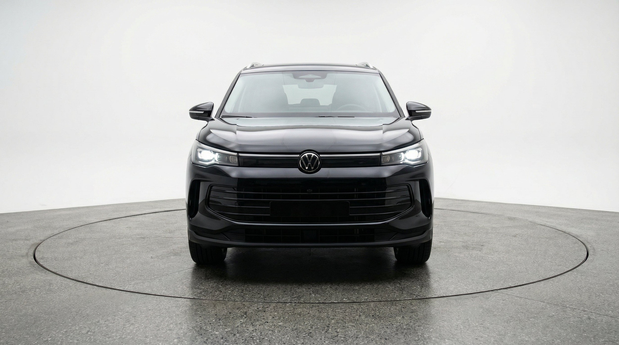 Thumbnail: 2026 Volkswagen Tiguan - 2