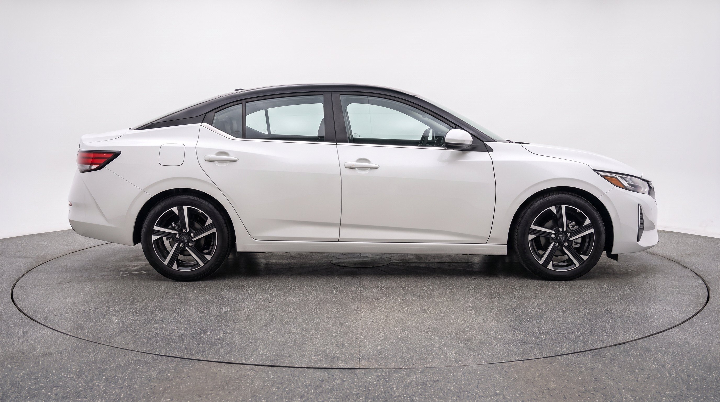 Thumbnail: 2025 Nissan Sentra - 10