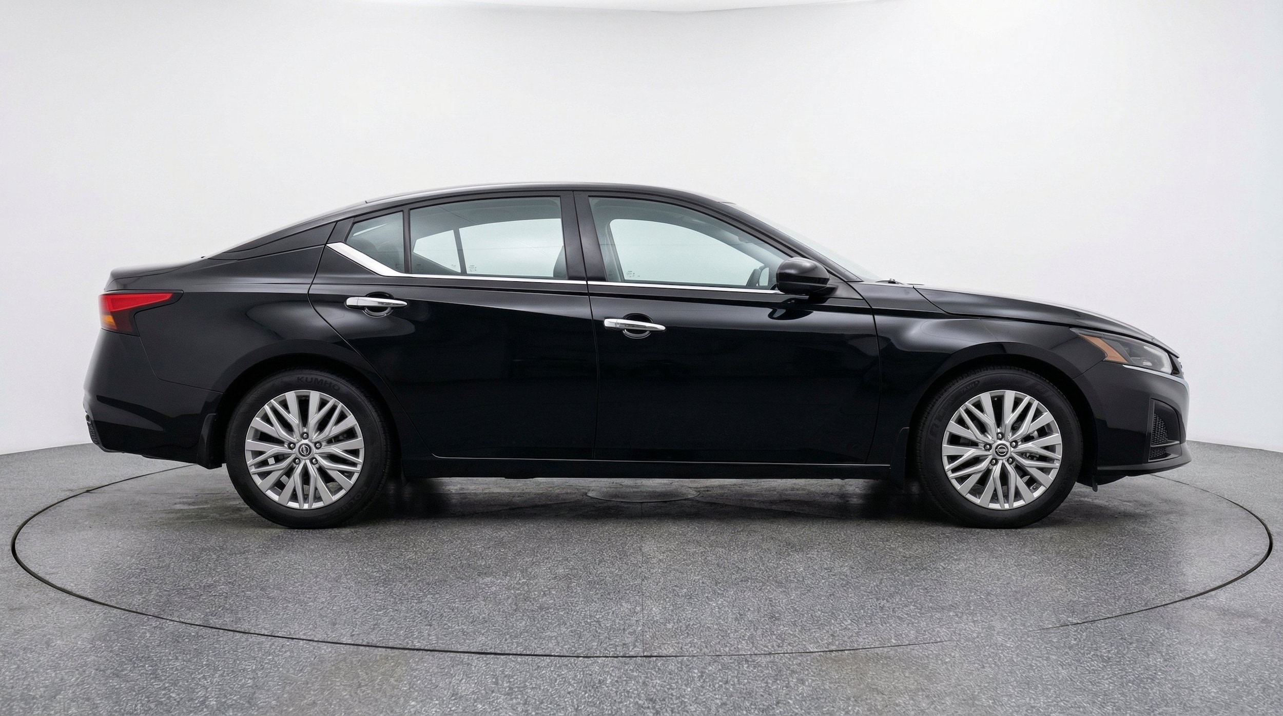 Thumbnail: 2025 Nissan Altima - 10