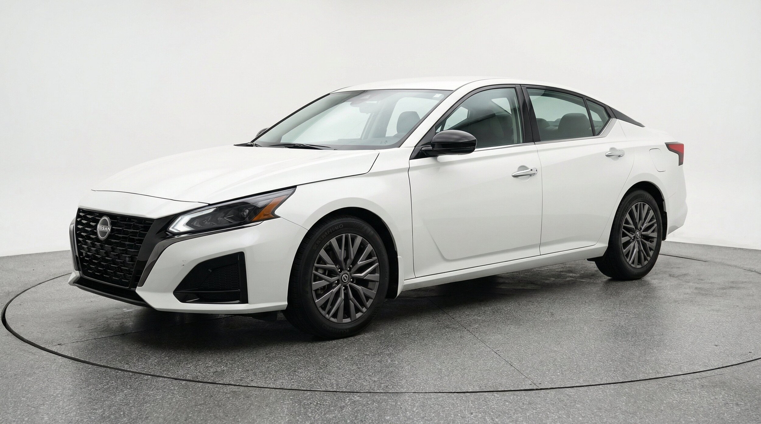 Thumbnail: 2025 Nissan Altima - 3