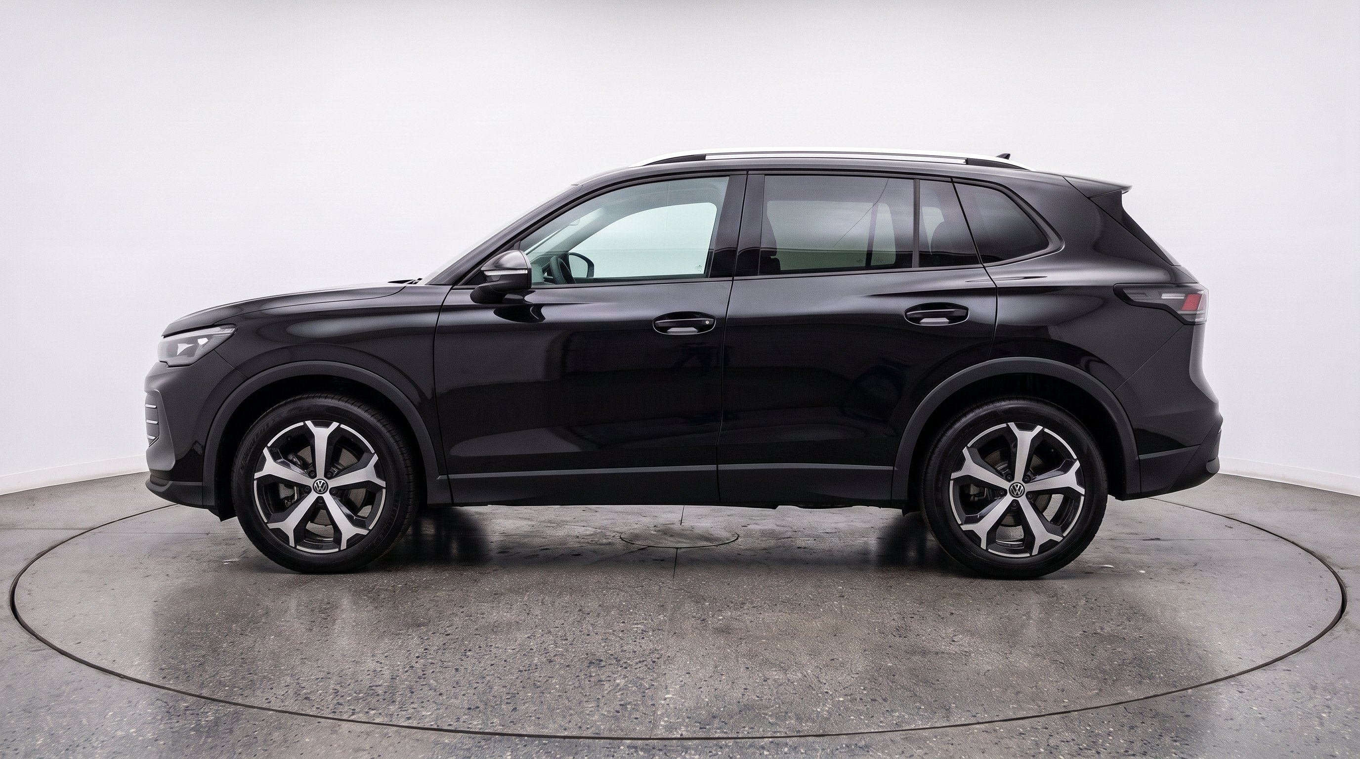 Thumbnail: 2026 Volkswagen Tiguan - 5