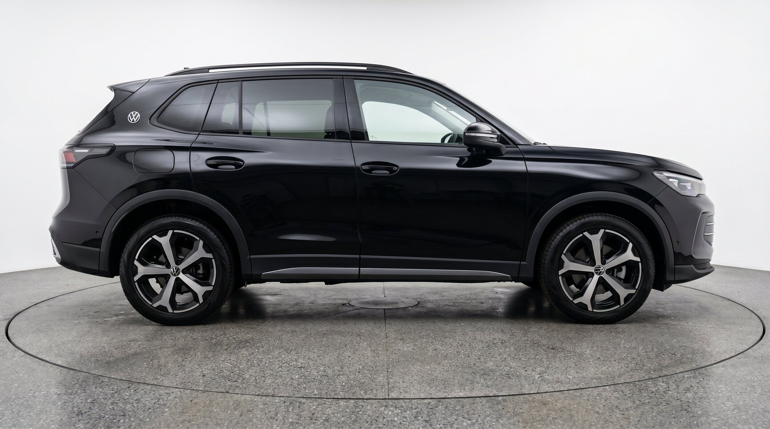 Thumbnail: 2026 Volkswagen Tiguan - 10
