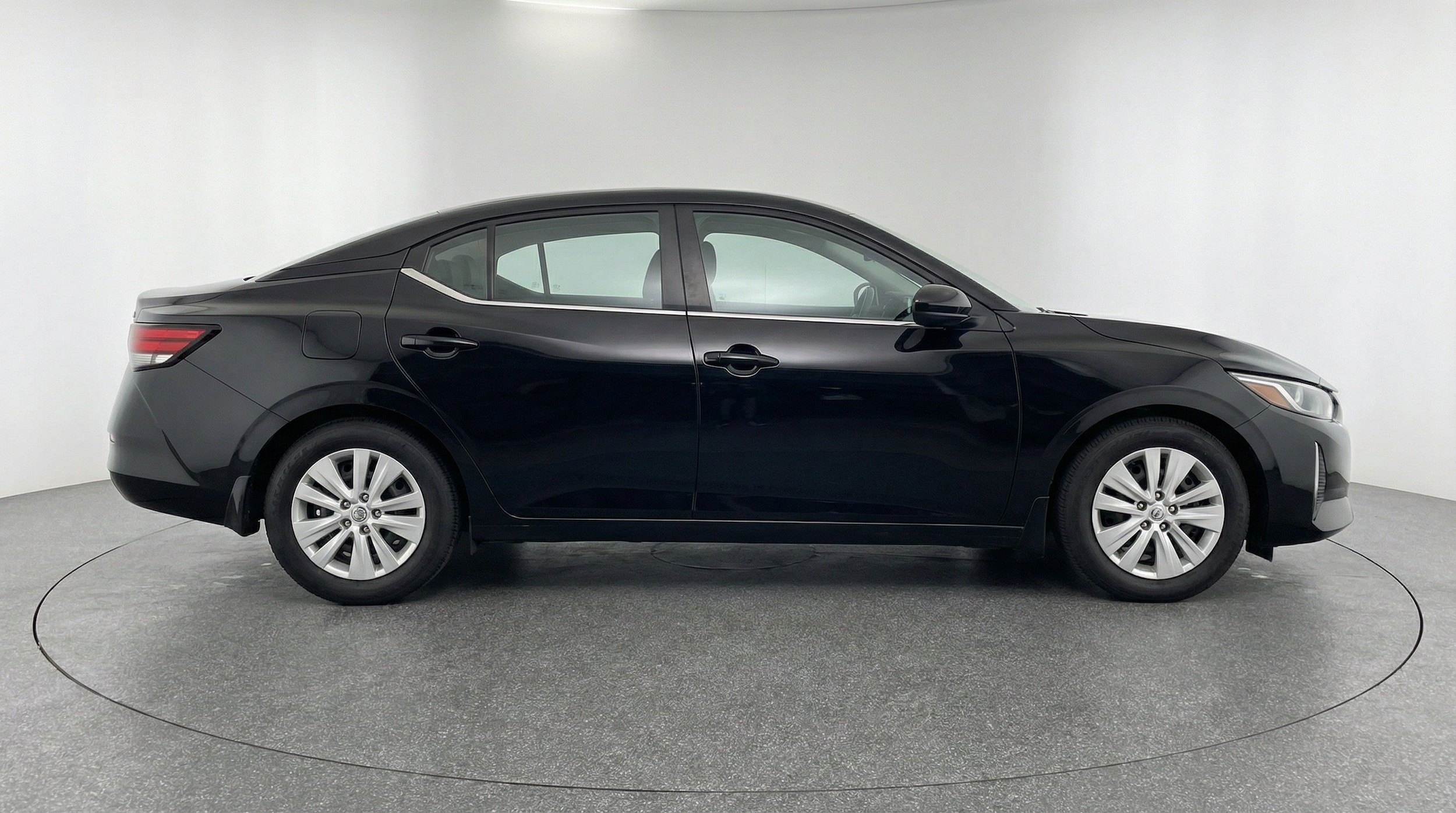 Thumbnail: 2025 Nissan Sentra - 10
