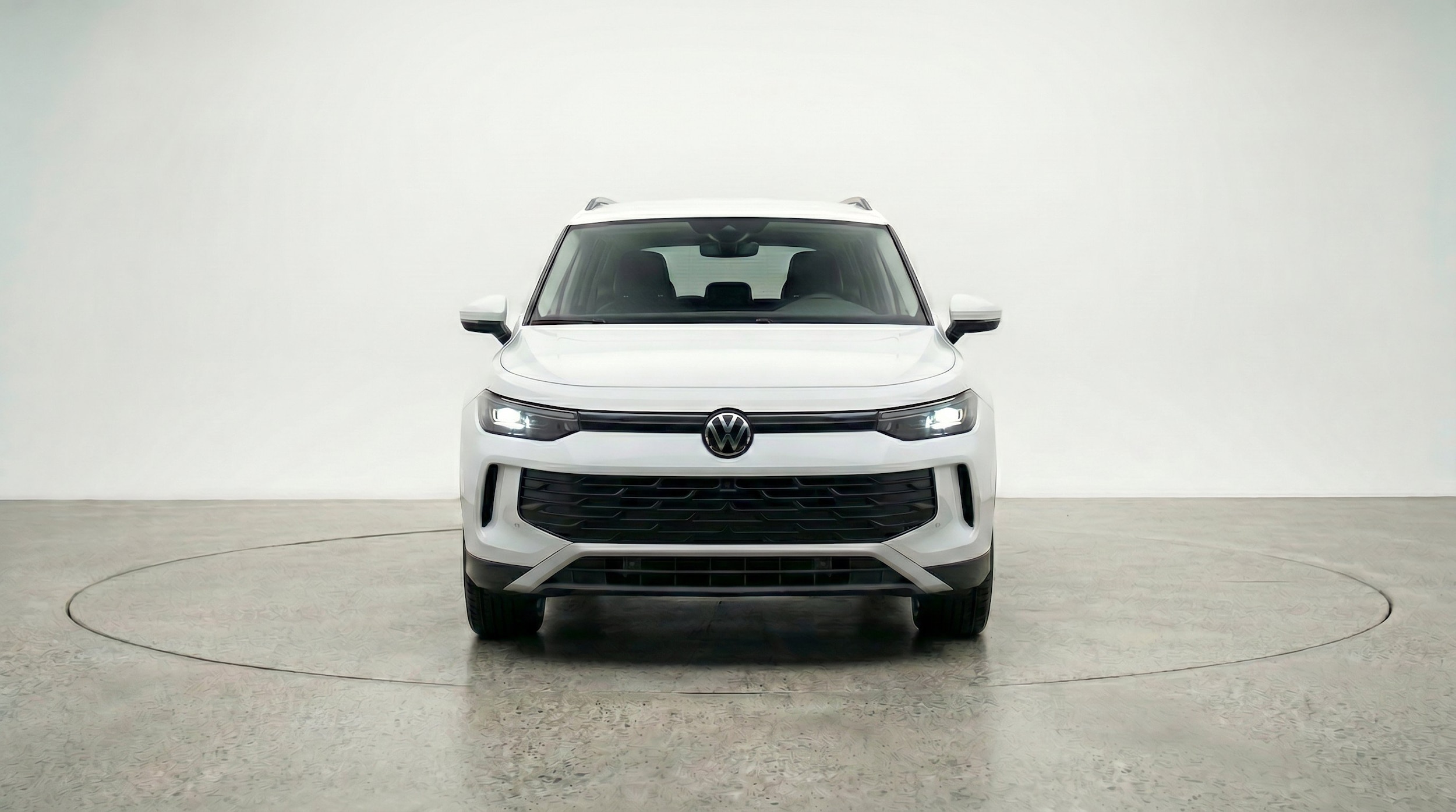 Thumbnail: 2026 Volkswagen Tiguan - 2