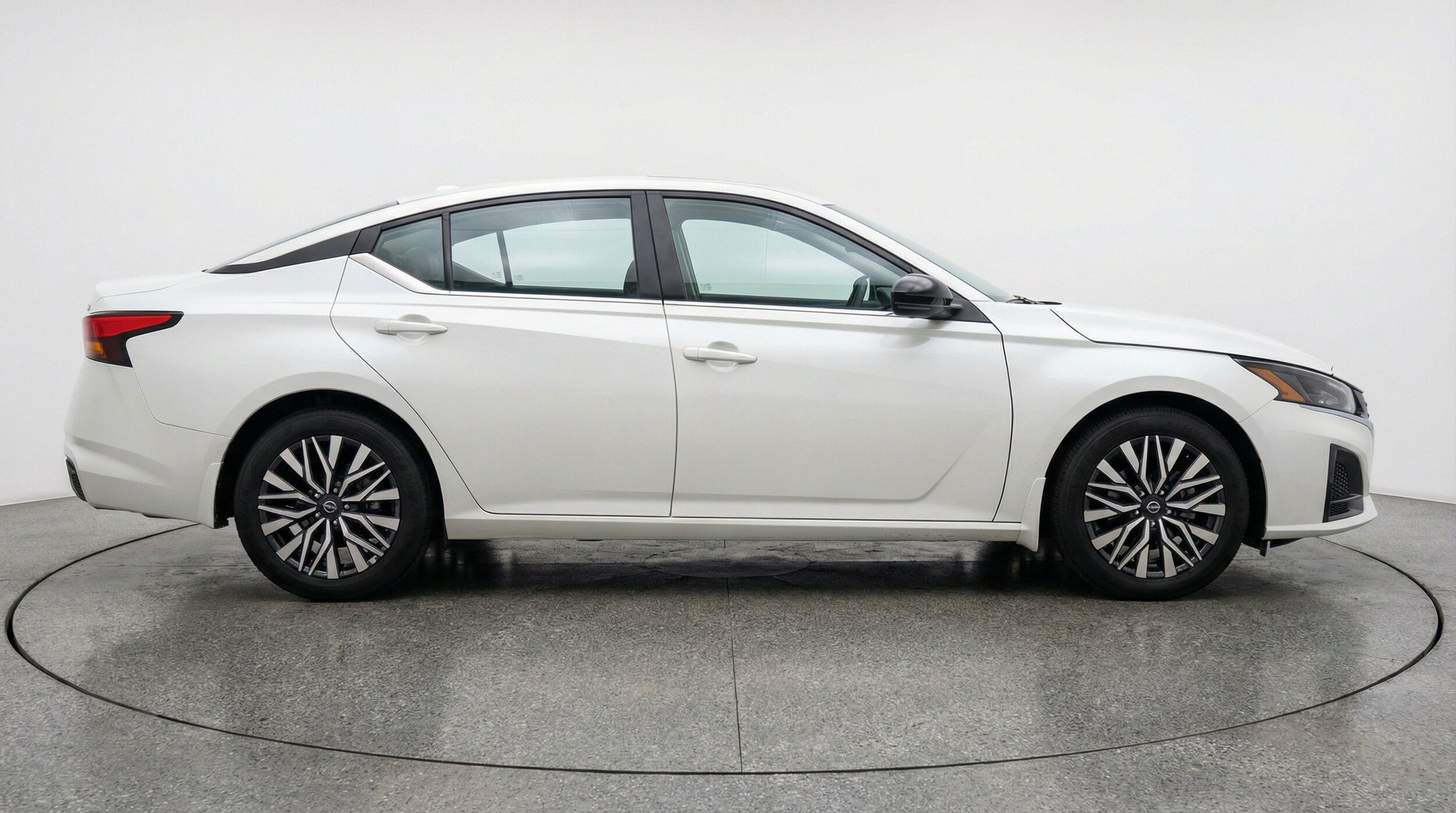 Thumbnail: 2025 Nissan Altima - 10