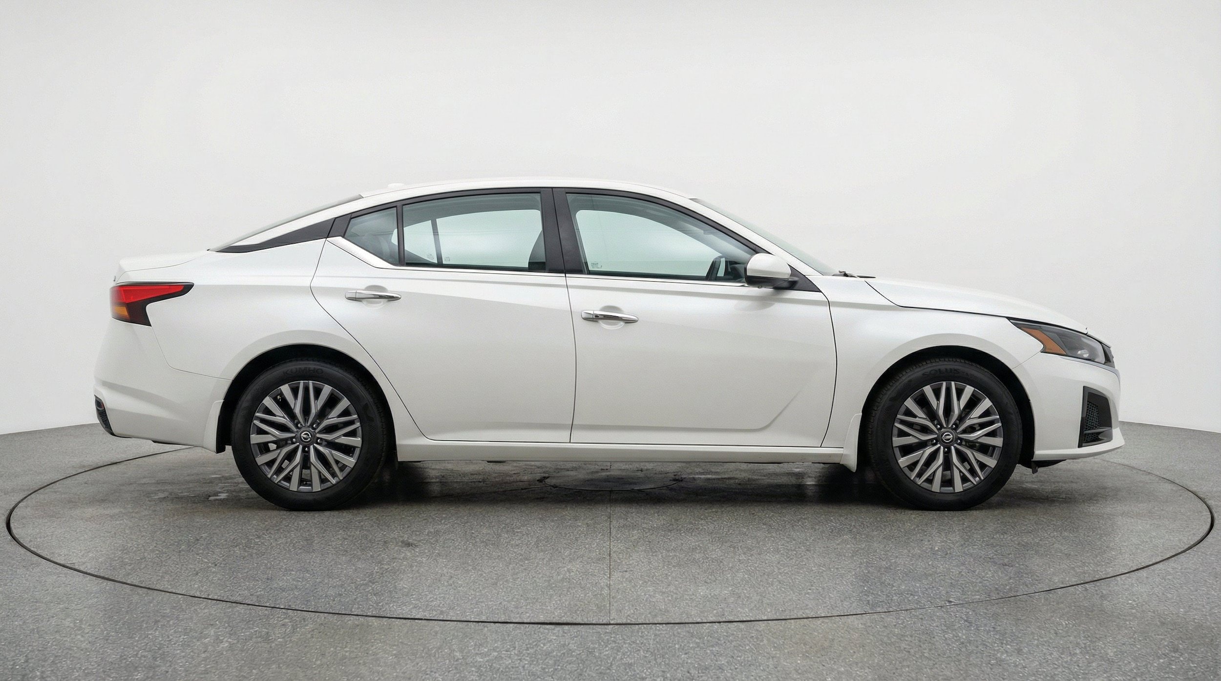 Thumbnail: 2025 Nissan Altima - 10