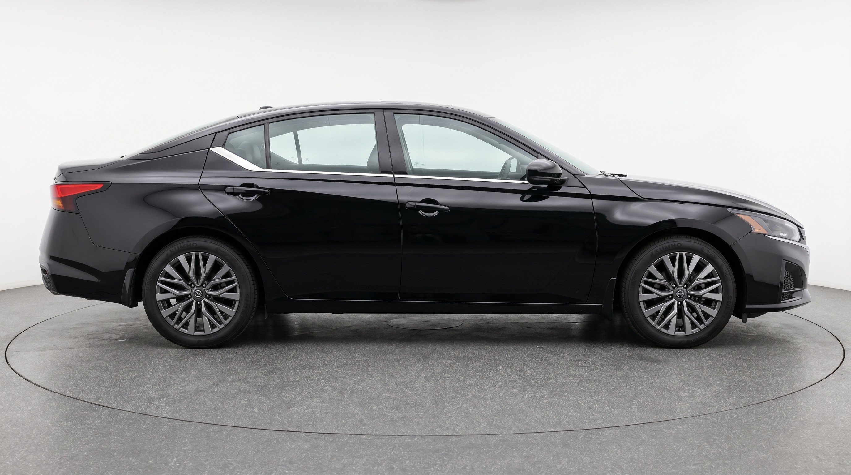 Thumbnail: 2025 Nissan Altima - 10
