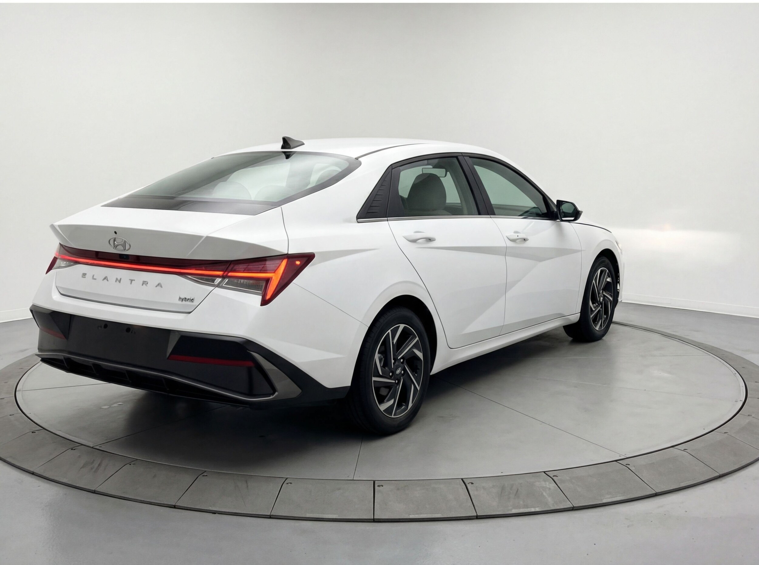 Thumbnail: 2025 Hyundai Elantra - 9