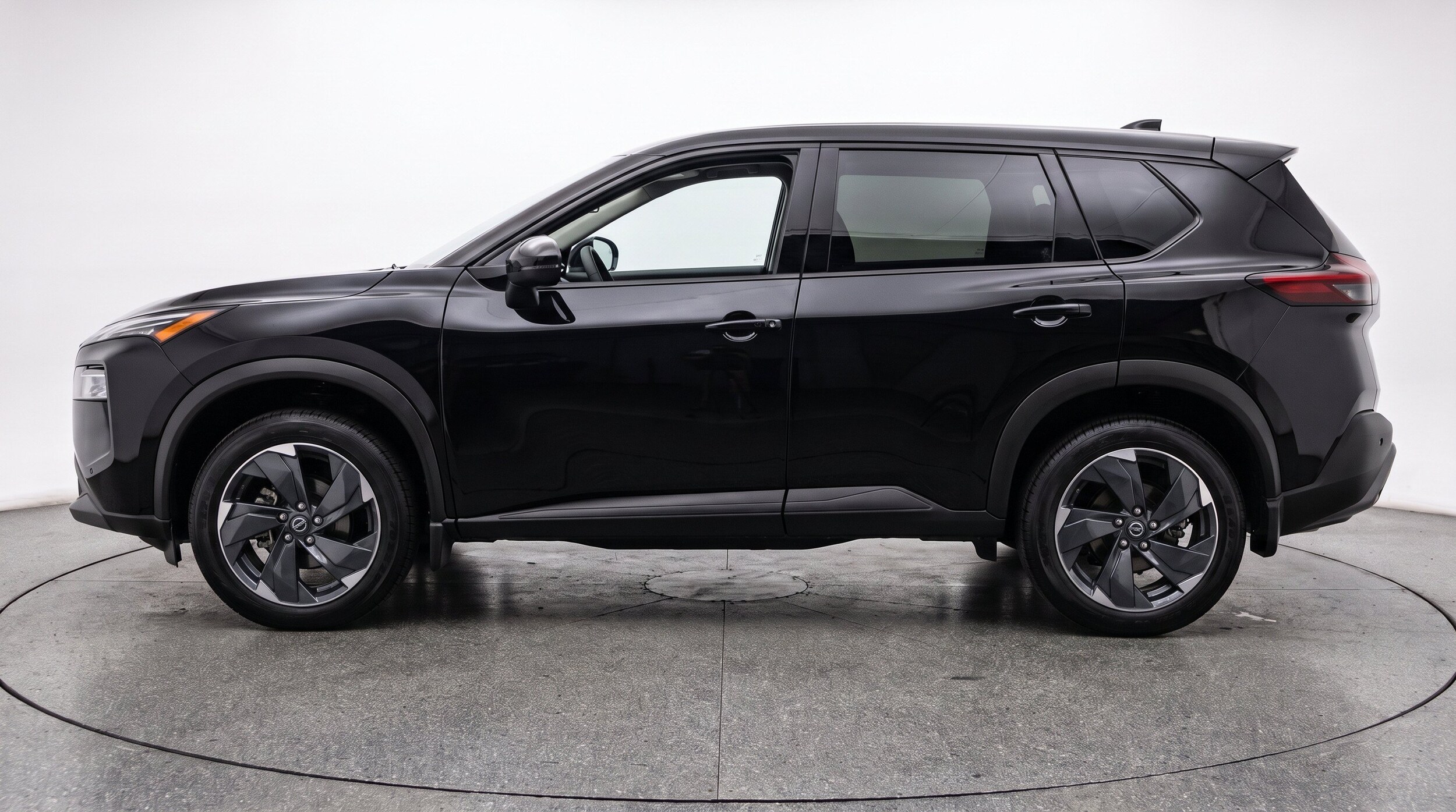 Thumbnail: 2025 Nissan Rogue - 5