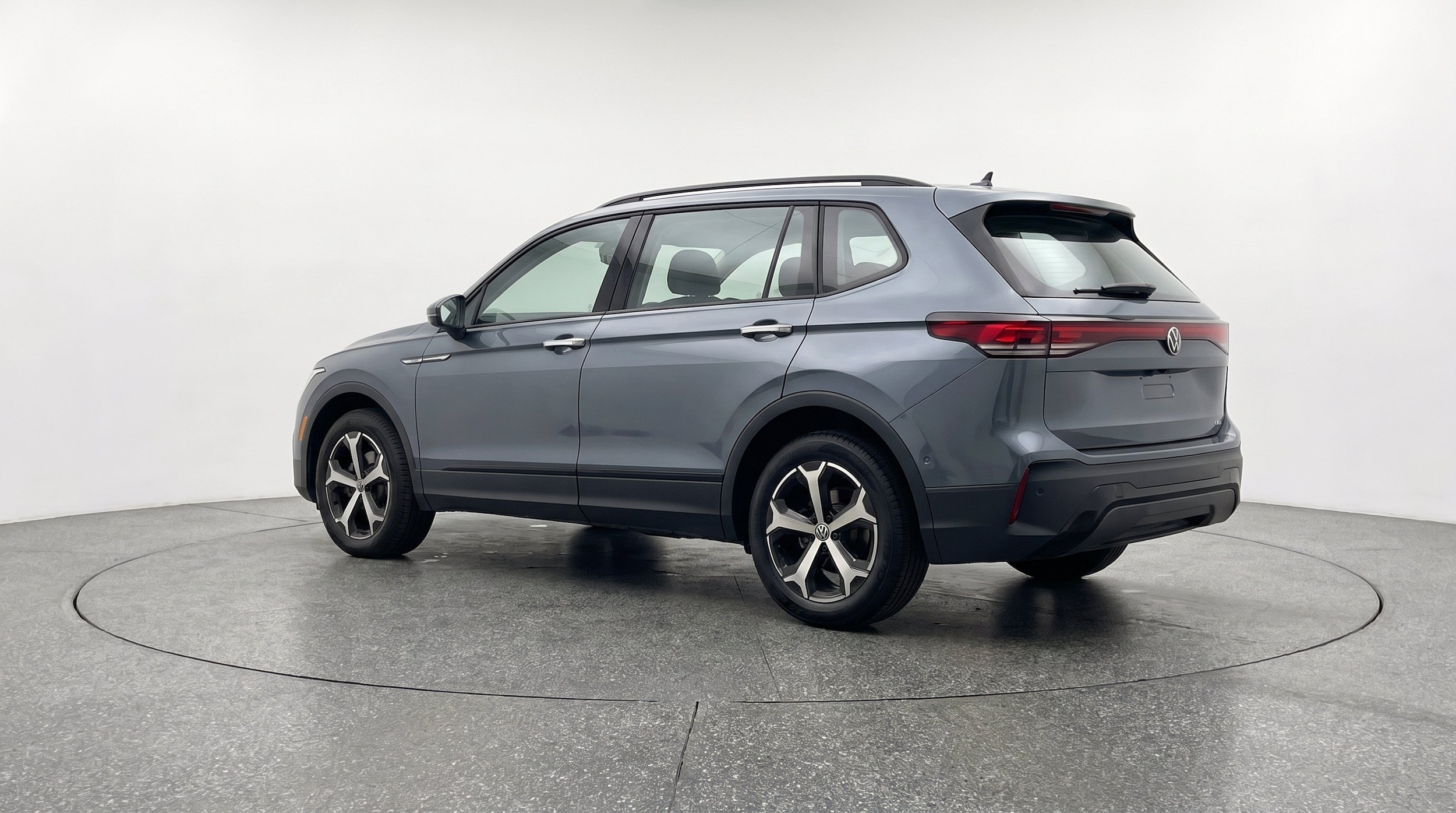 Thumbnail: 2026 Volkswagen Tiguan - 6