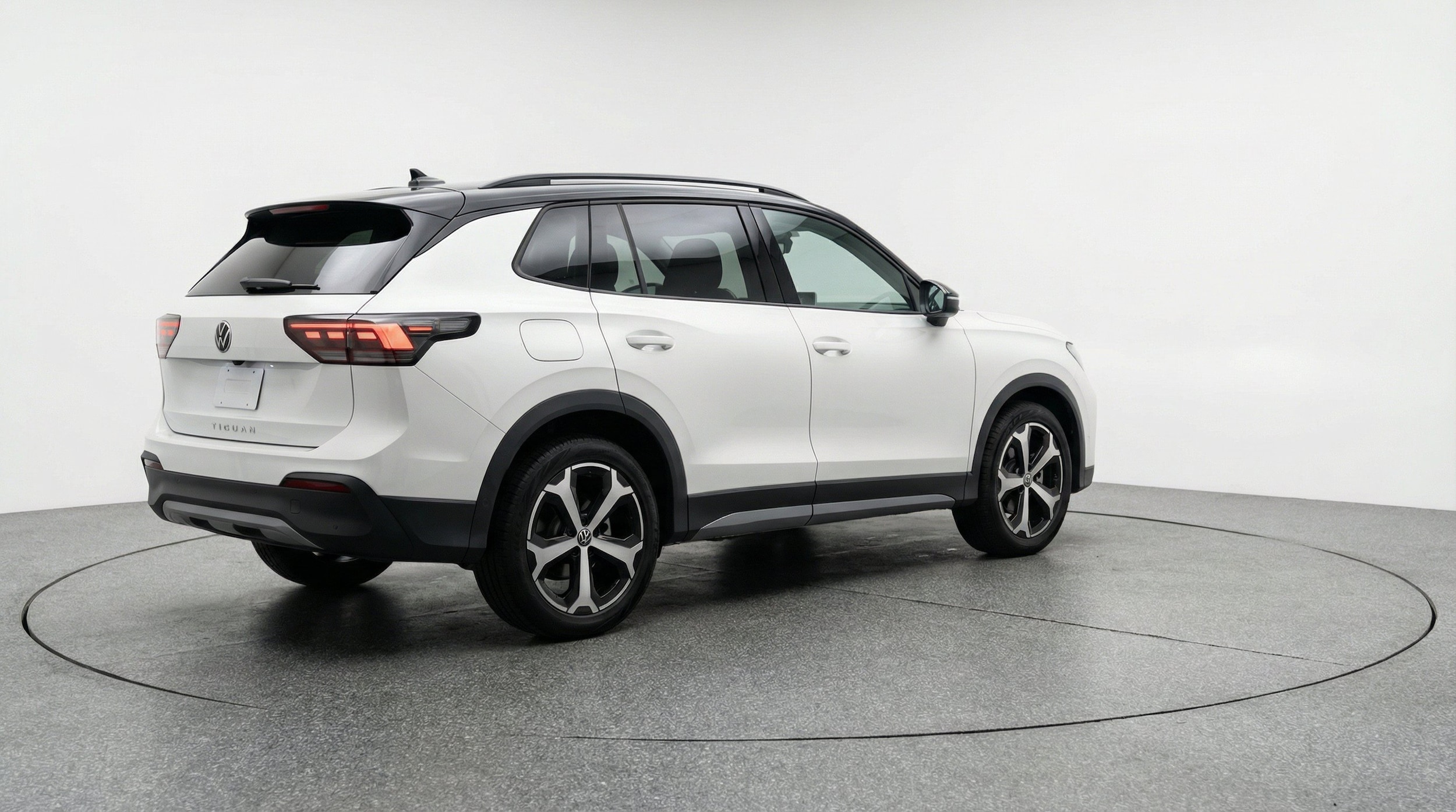 Thumbnail: 2026 Volkswagen Tiguan - 9