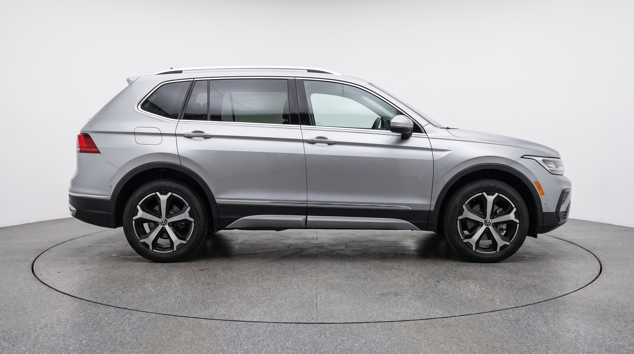 Thumbnail: 2026 Volkswagen Tiguan - 10