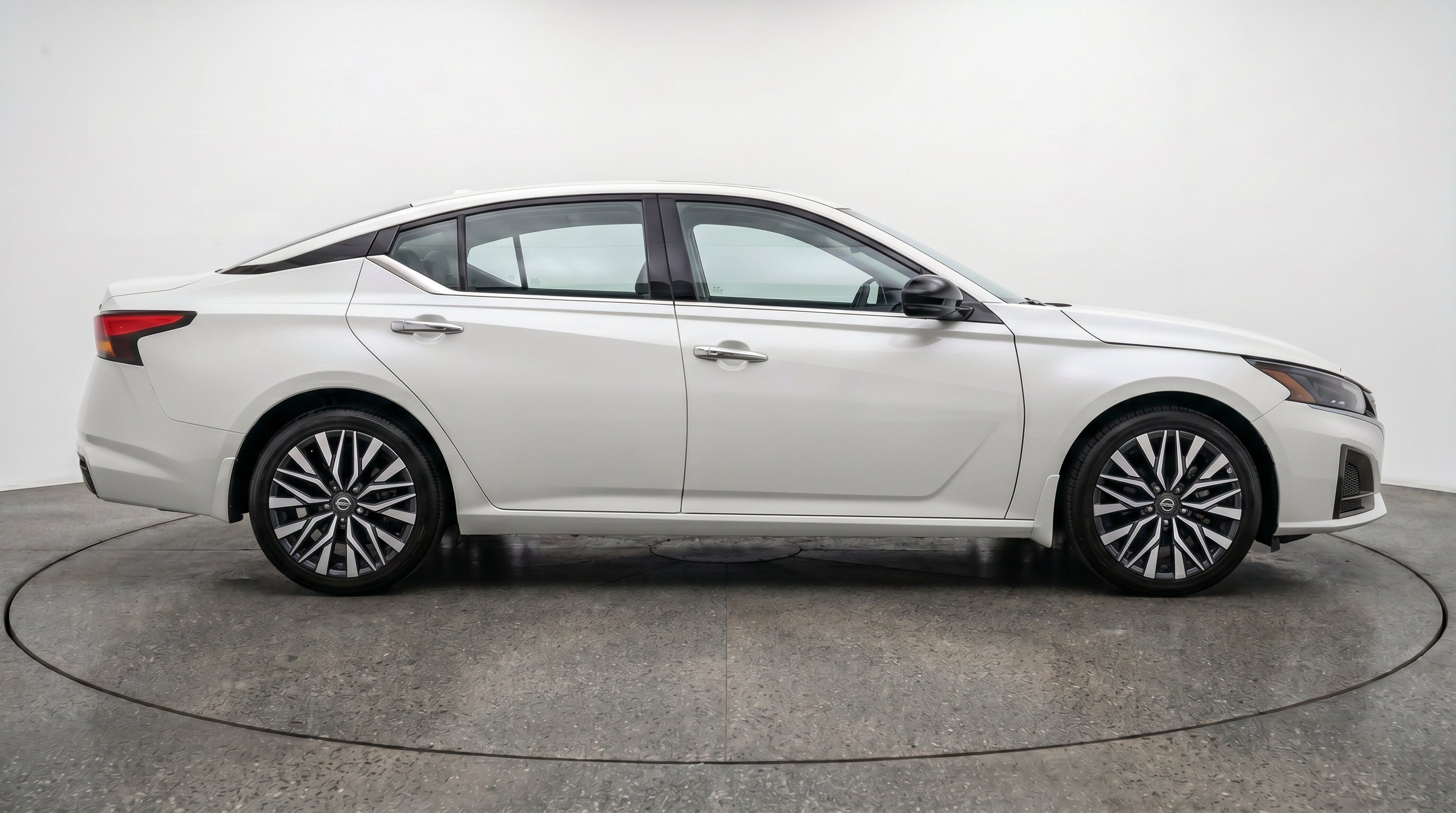 Thumbnail: 2025 Nissan Altima - 10