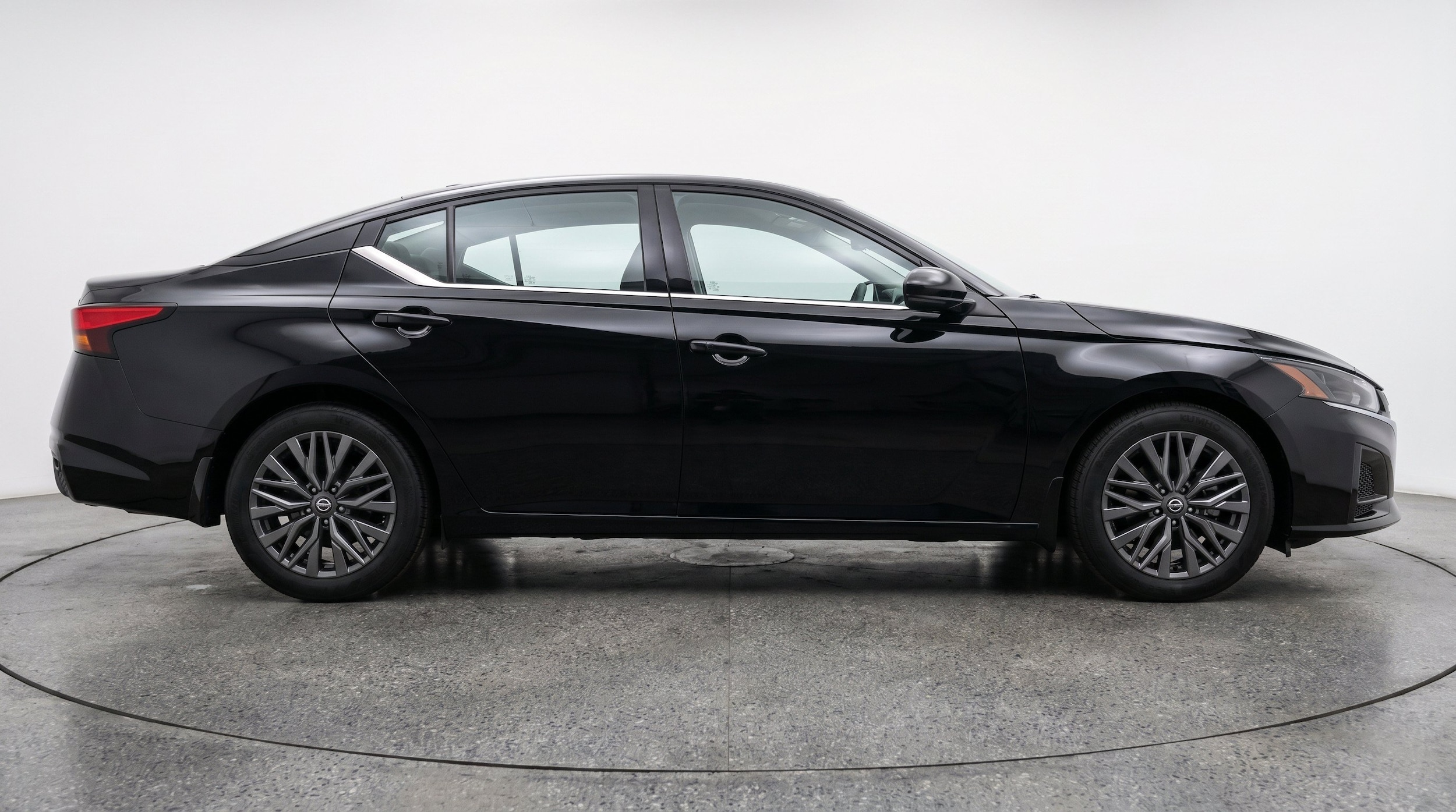 Thumbnail: 2025 Nissan Altima - 10