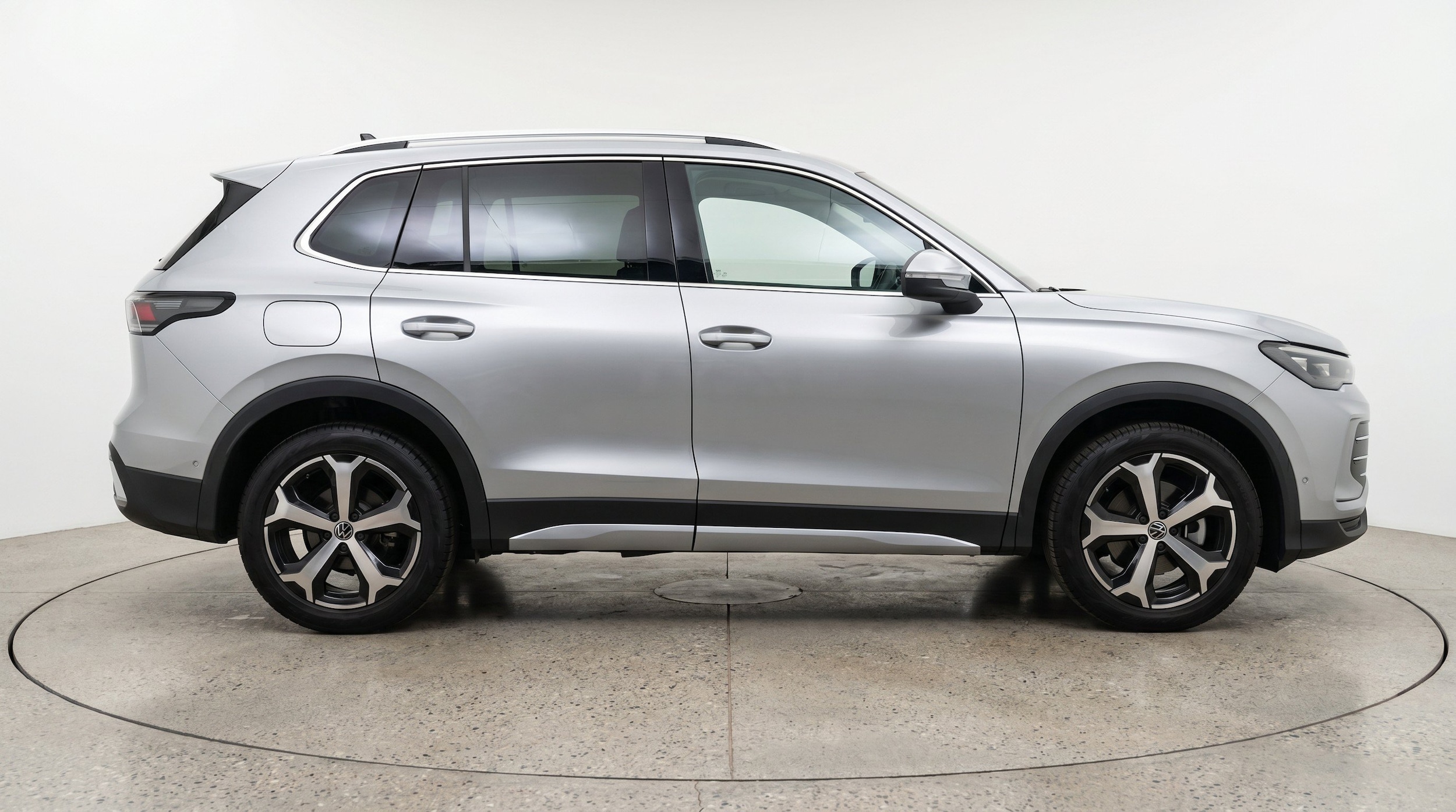 Thumbnail: 2026 Volkswagen Tiguan - 10