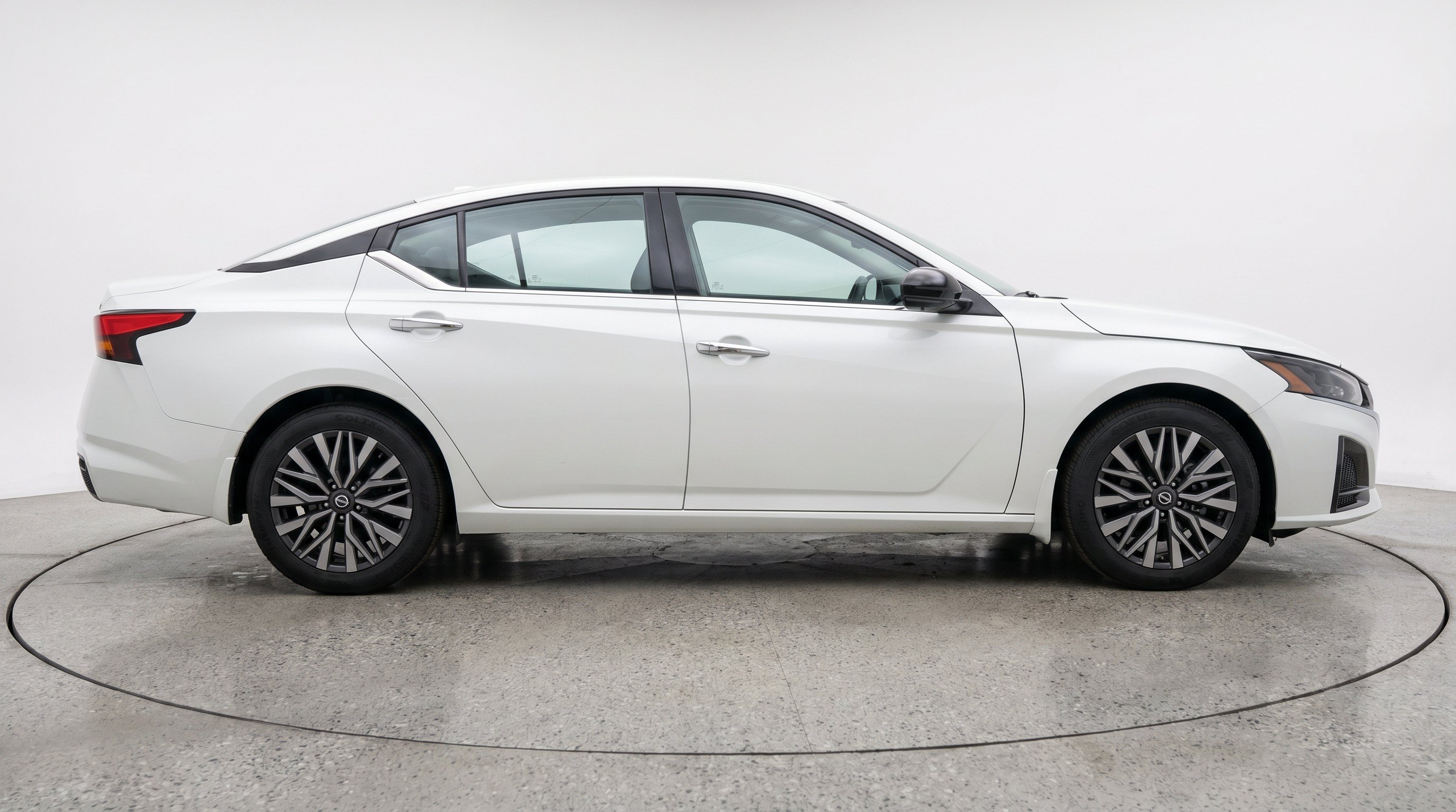 Thumbnail: 2025 Nissan Altima - 10