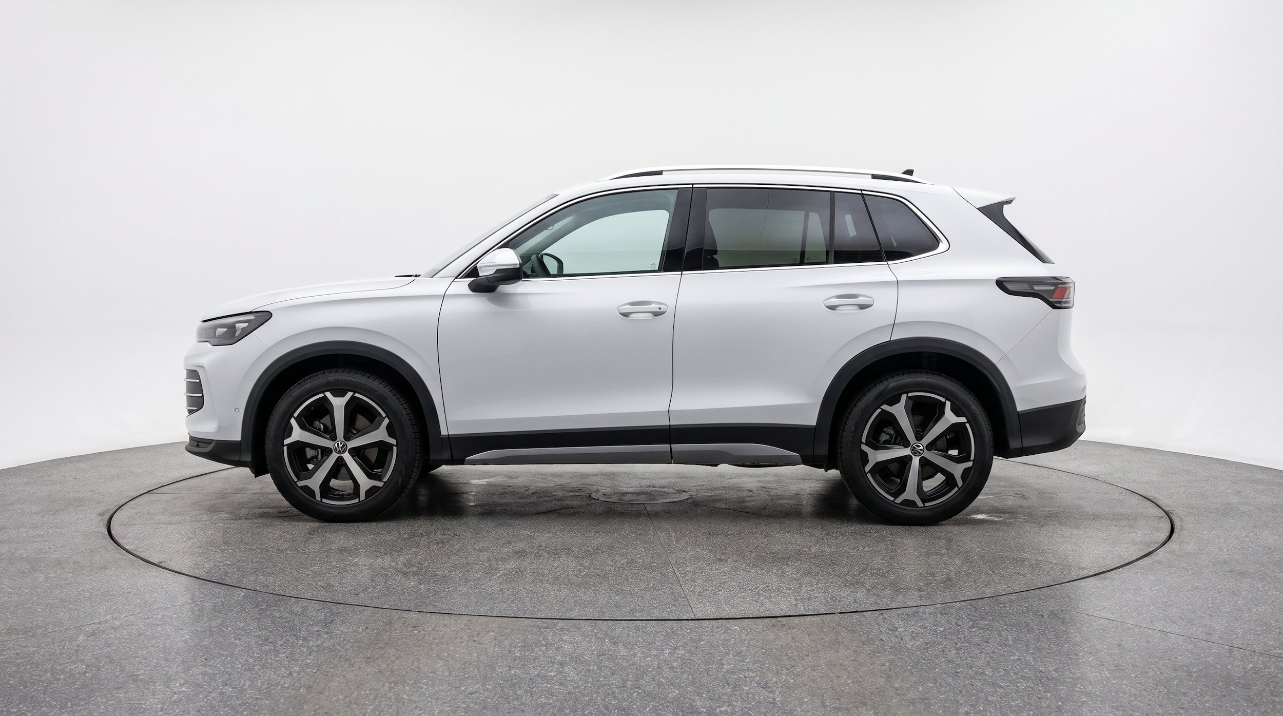 Thumbnail: 2026 Volkswagen Tiguan - 5