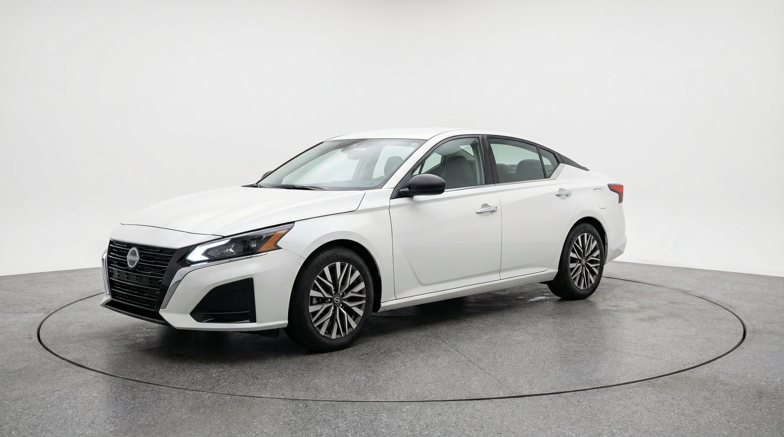 Thumbnail: 2025 Nissan Altima - 3
