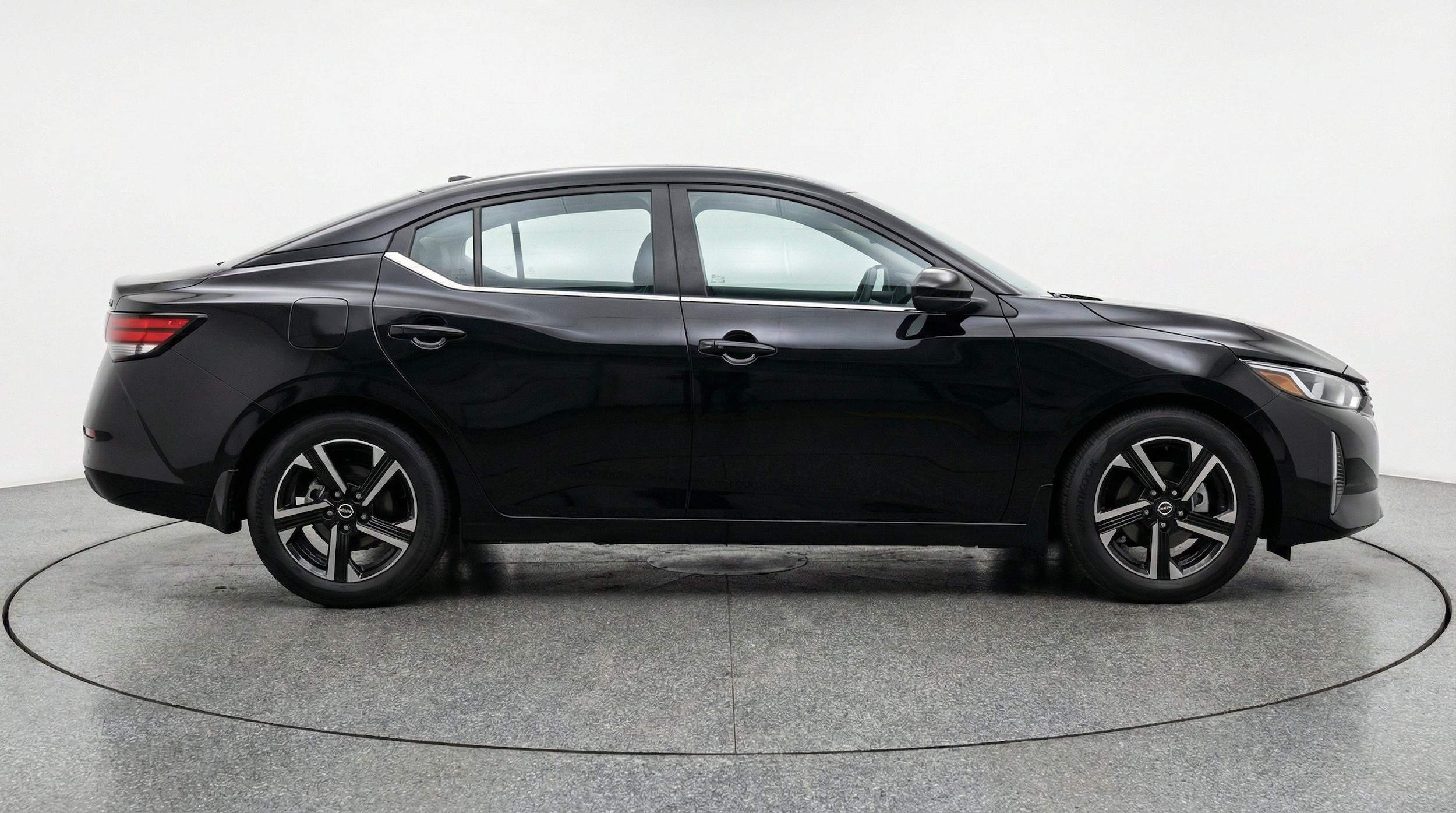 Thumbnail: 2025 Nissan Sentra - 11