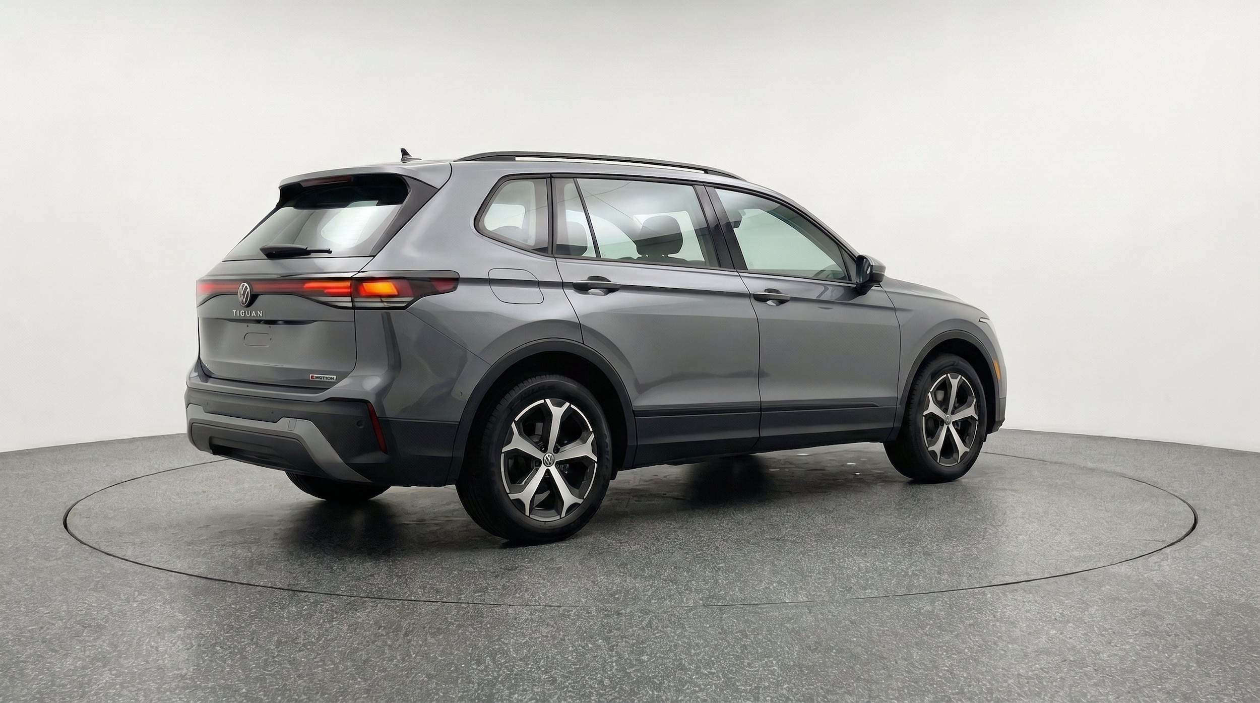Thumbnail: 2026 Volkswagen Tiguan - 9